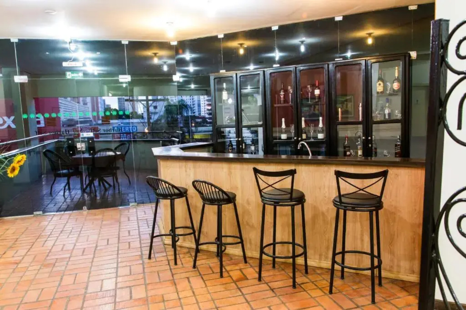 Harbor Self Buriti Suites Hotel