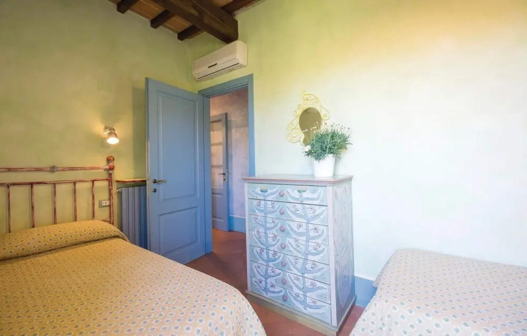 Beautiful Home in Buggiano PT With Wifi and 3 Bedrooms