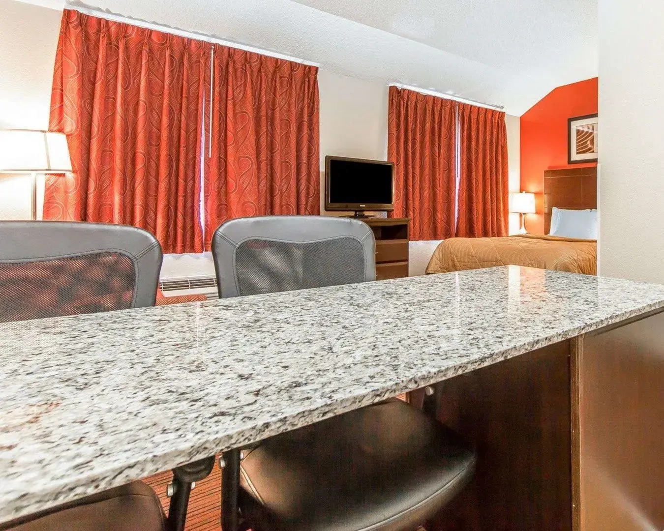 Mainstay Suites Knoxville Airport