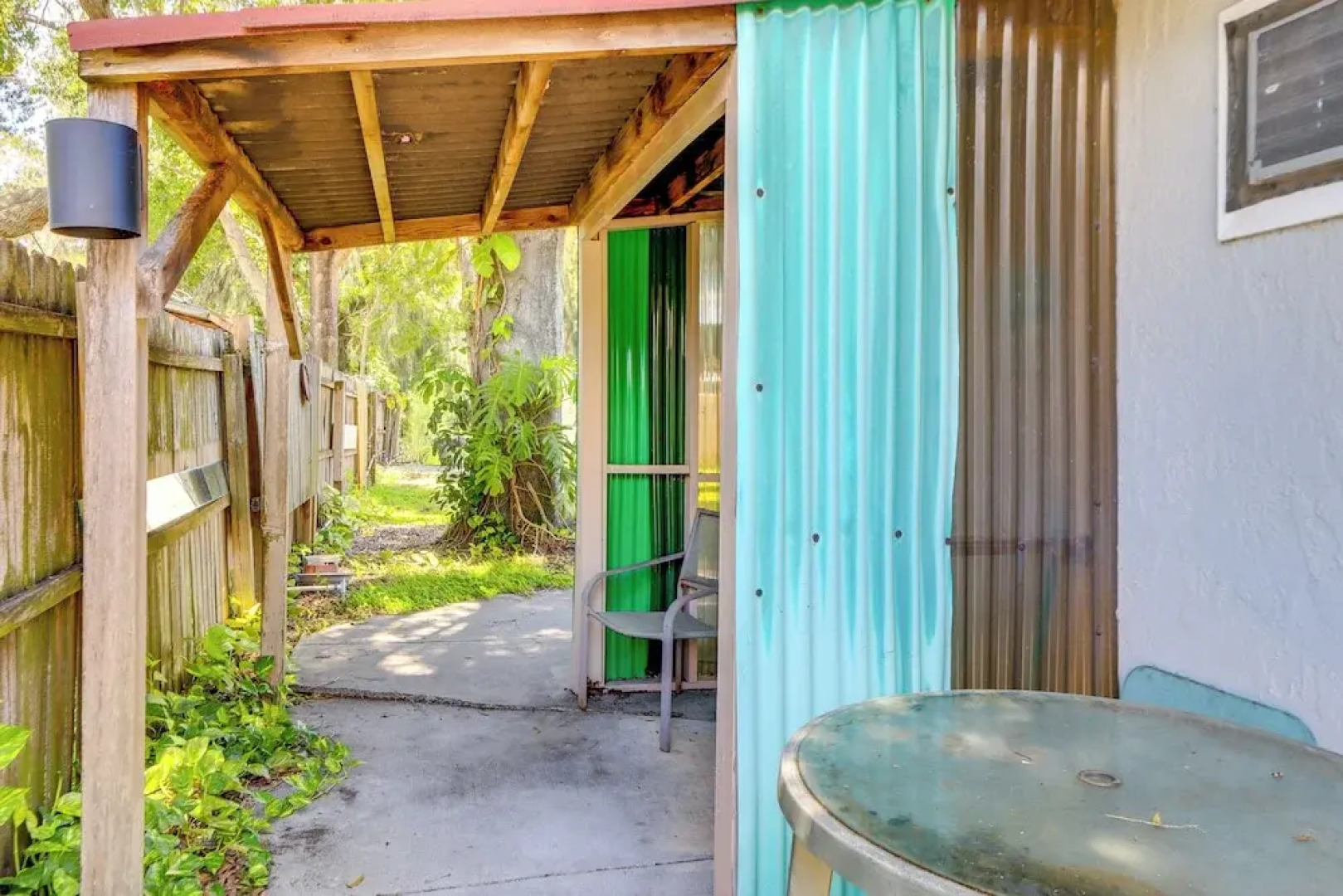 Walkable Studio in Pinellas Park w/ Desk & Patio