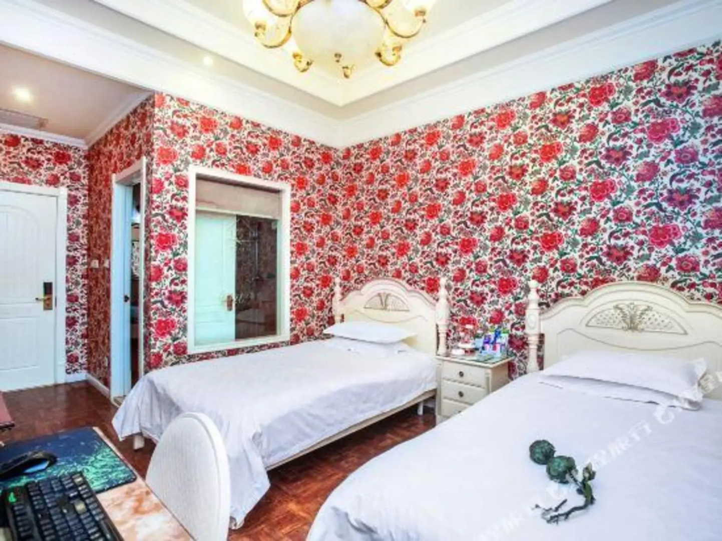 Changchun Prague Hotel (Five Rings Stadium Jida Second Hospital)
