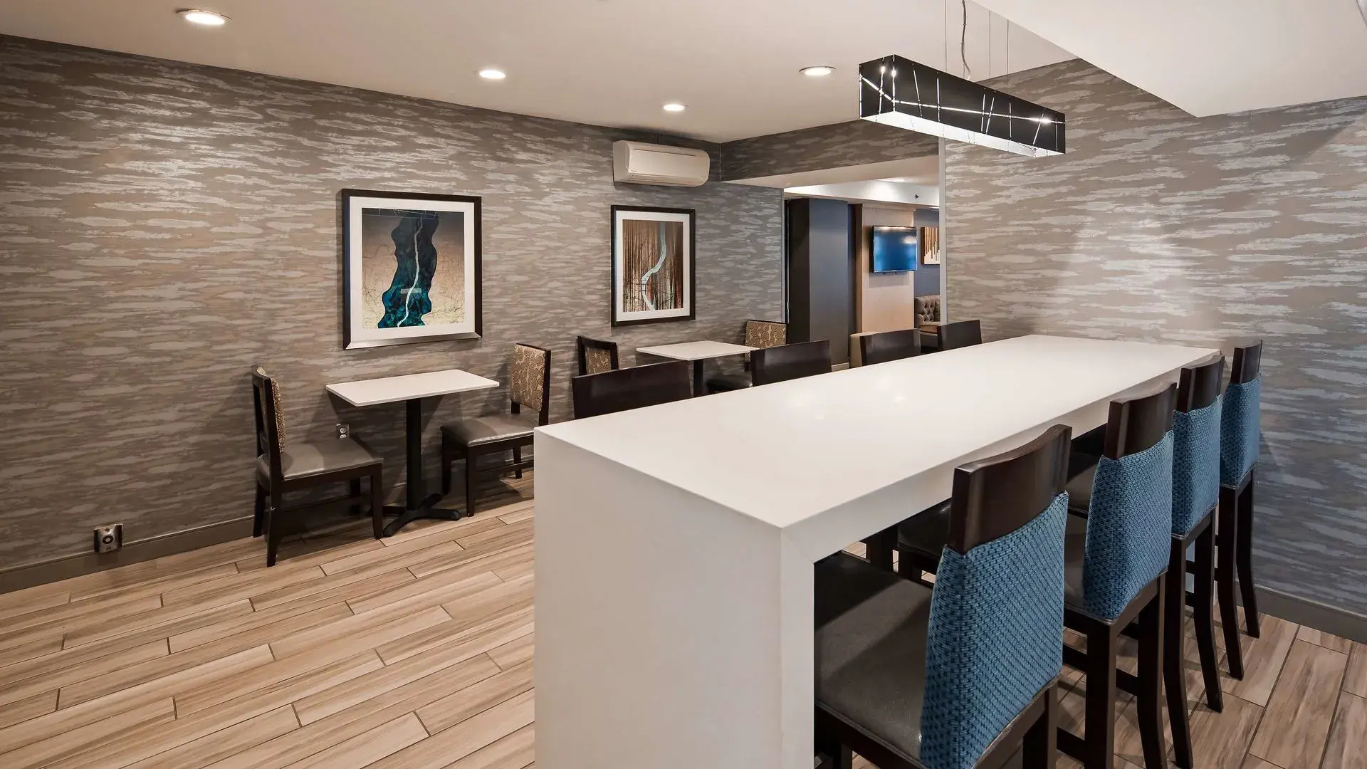 Best Western Plus Fairfield Hotel