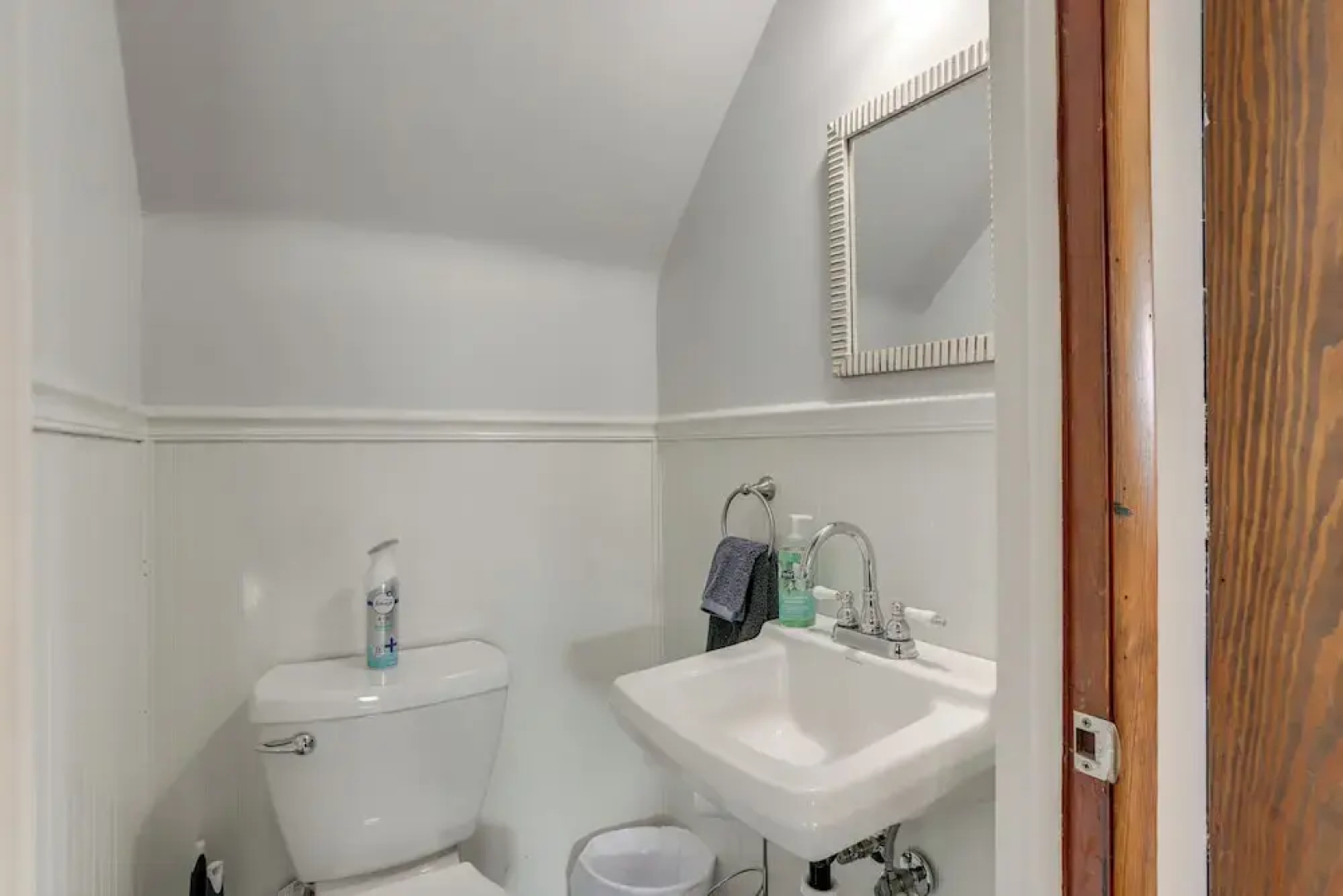 Walk to Lake Erie: Spacious Home in Sandusky!