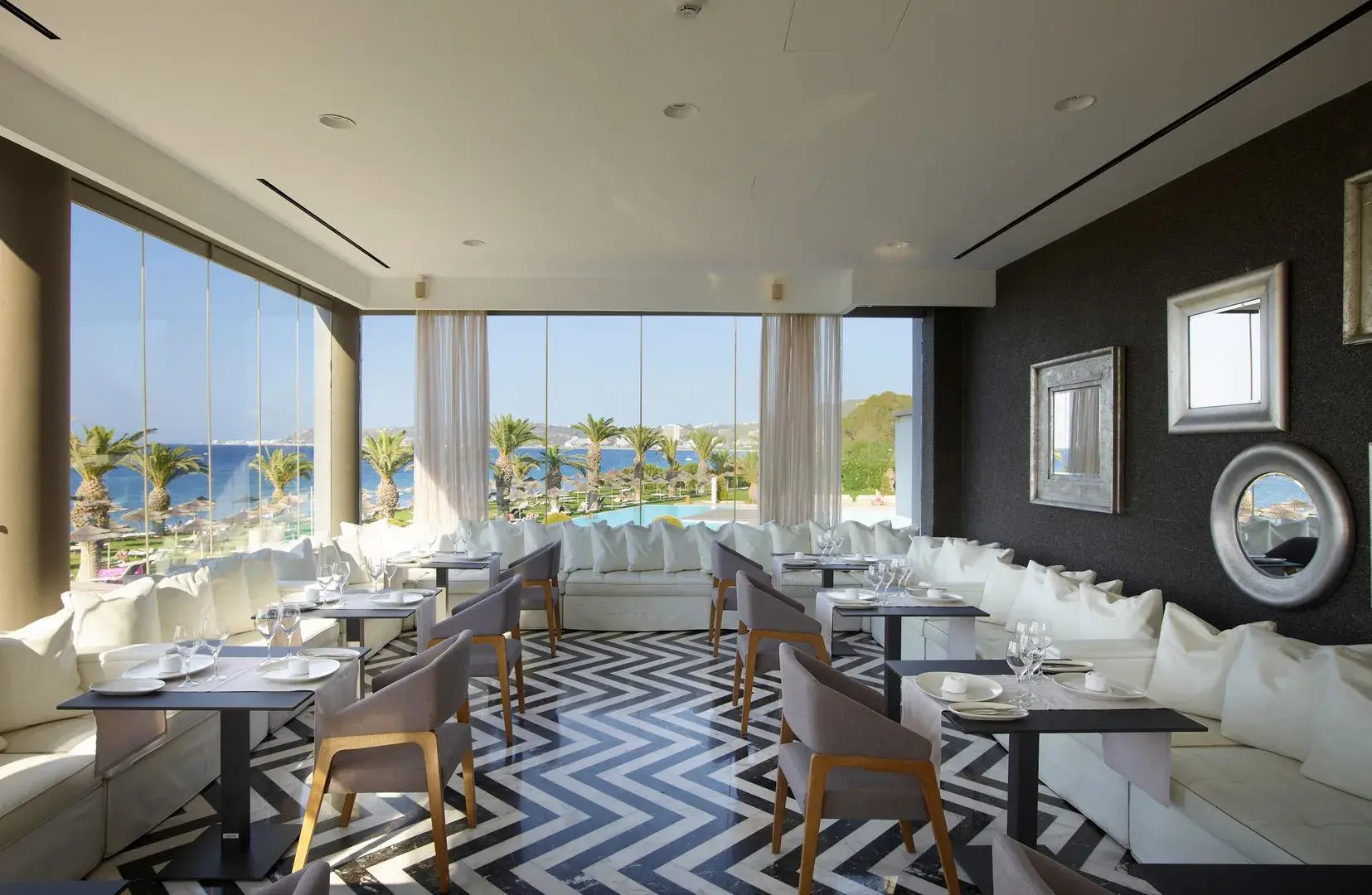 The Ixian Grand & All Suites - Adults Only