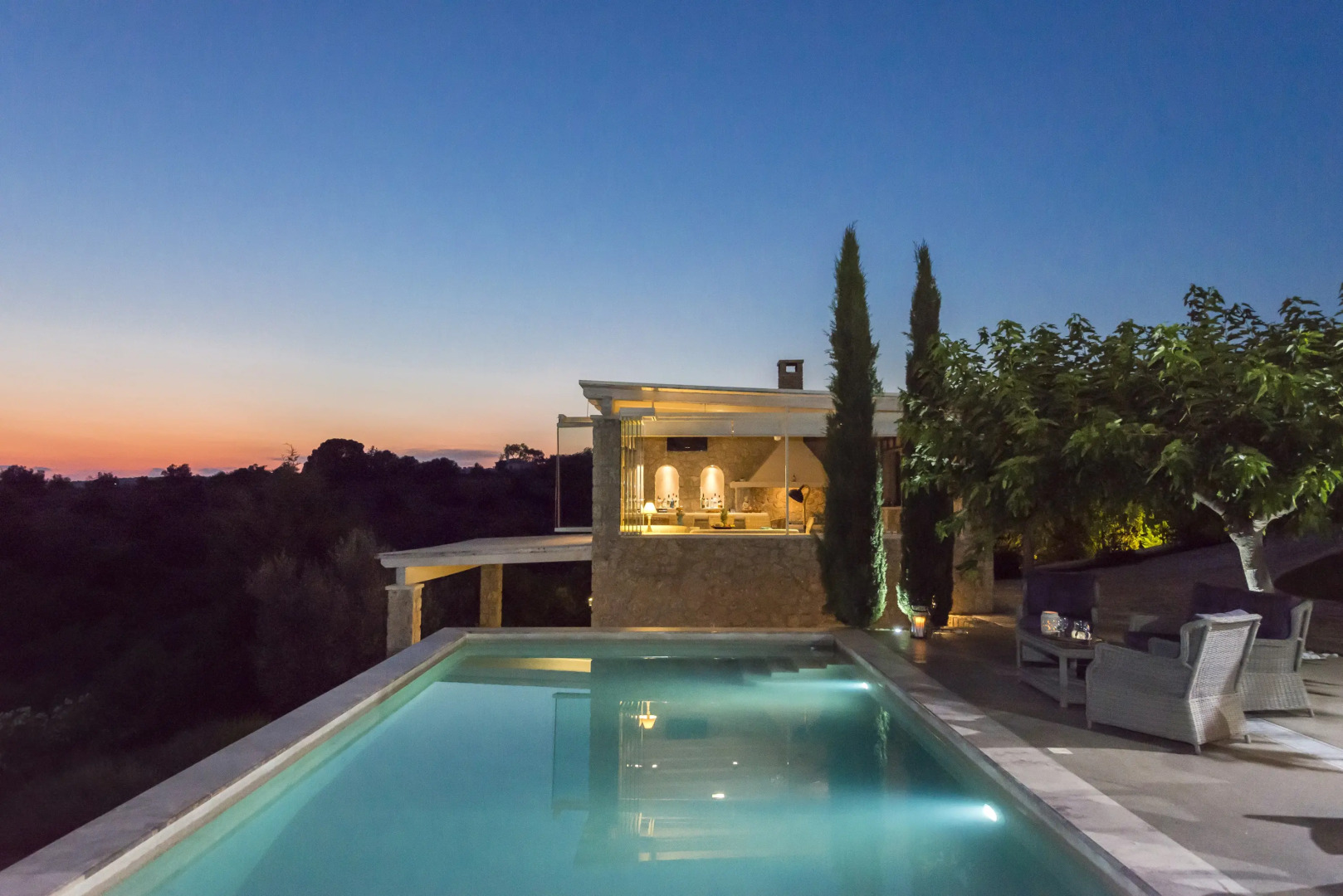Porto Cheli Studio - Poolside Lux Getaway
