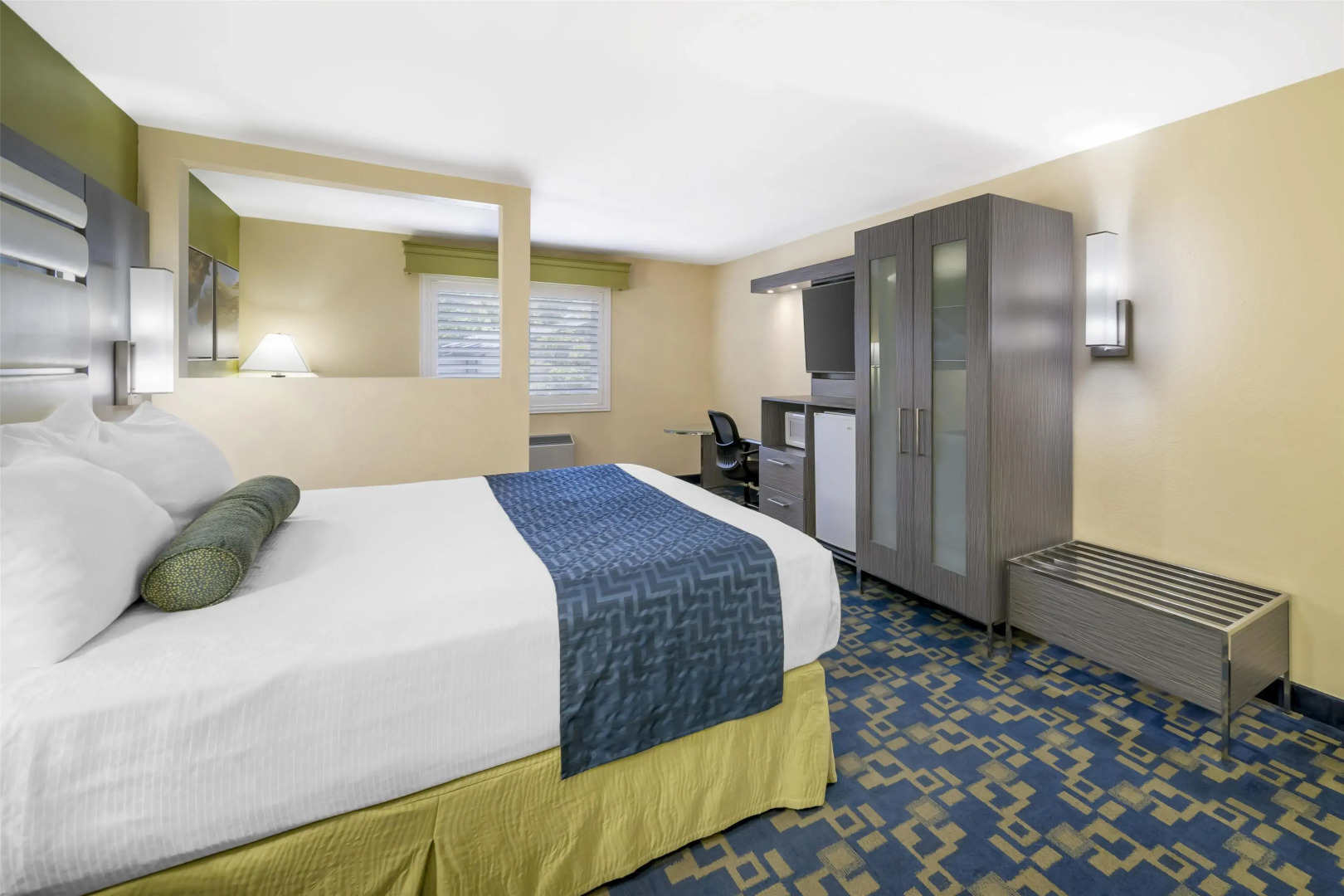 Best Western Antelope Inn & Suites
