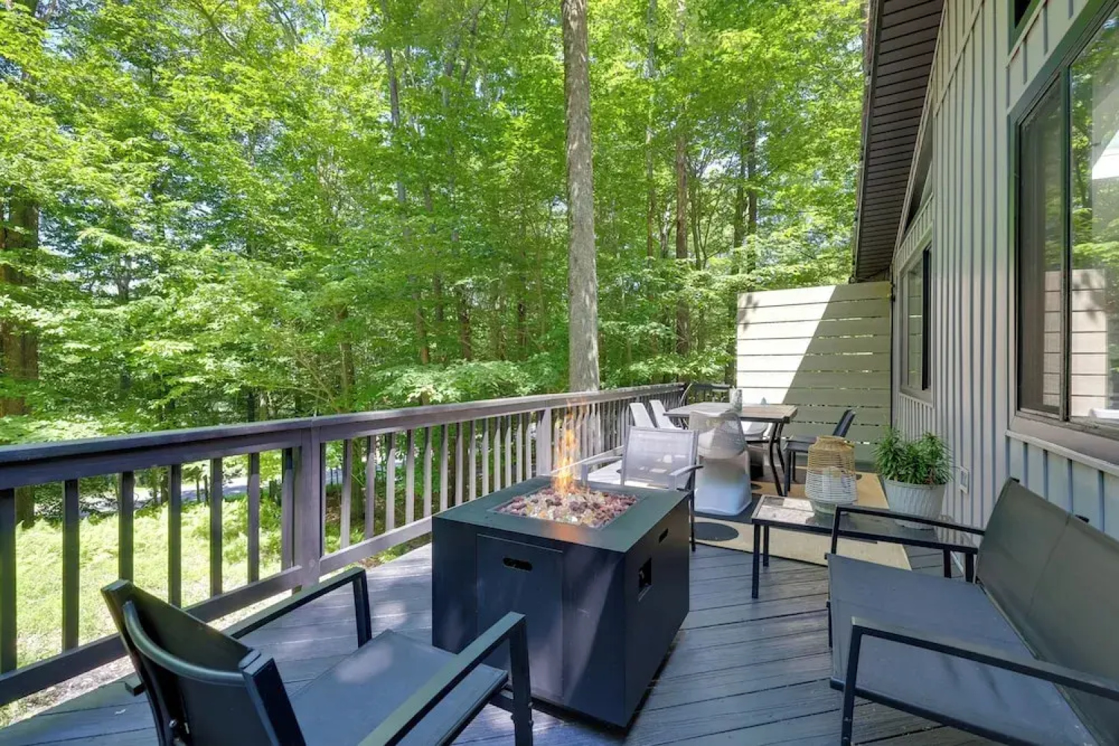 'sweetfern' Gouldsboro Cabin: Deck + Lake Access