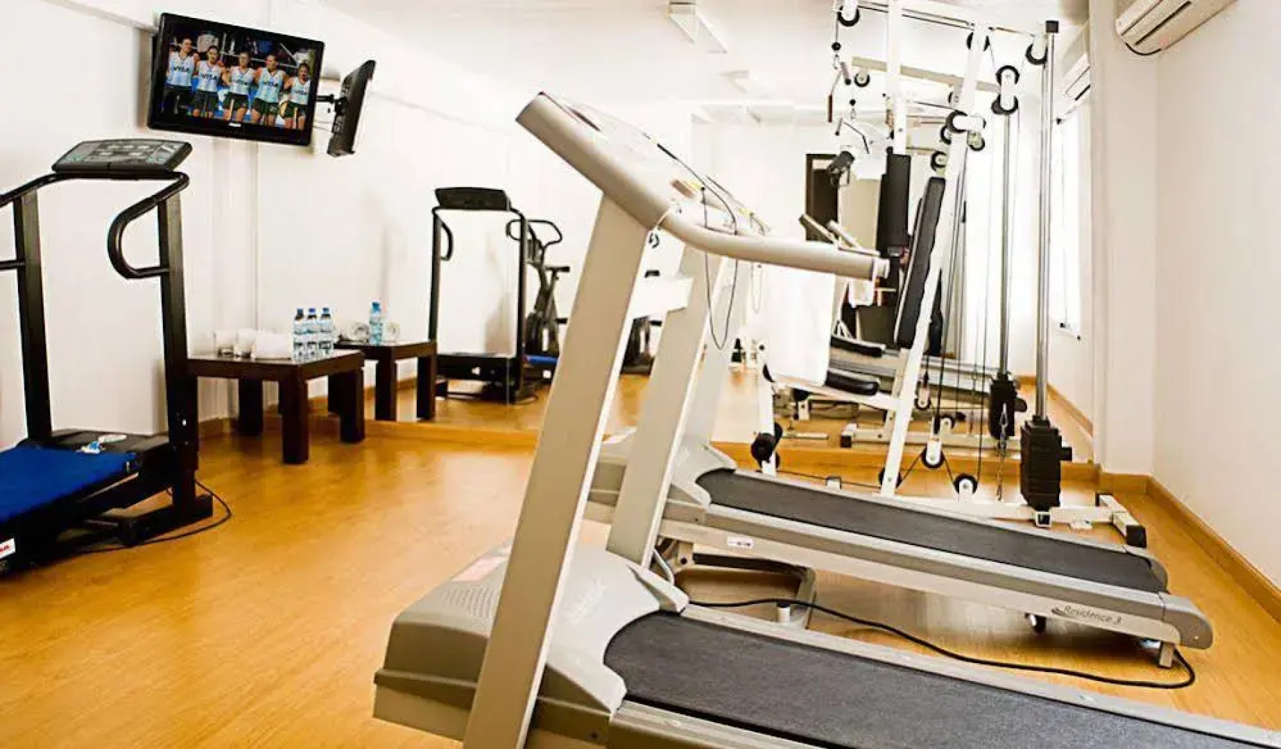 Urquiza Apart Hotel & Suites