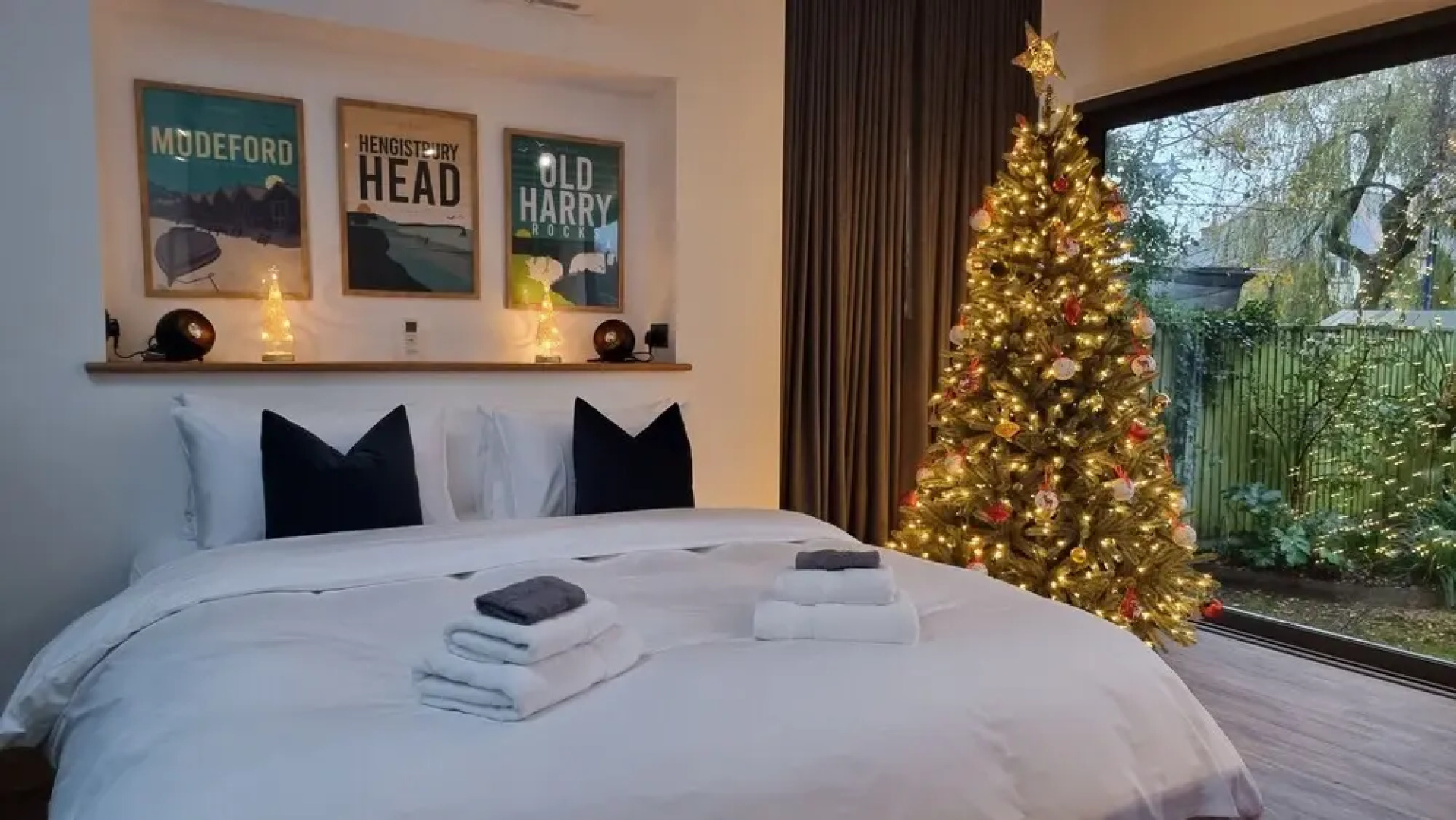 The Cedarwoods - Luxury Studio for 5!