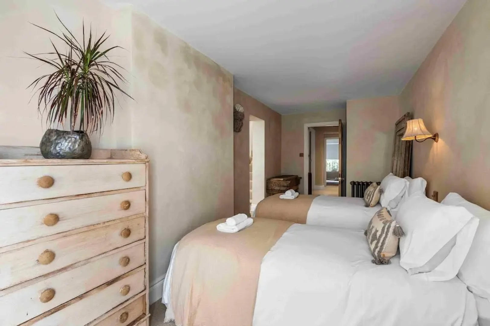 Sanctuary House With Parking By My Getaways