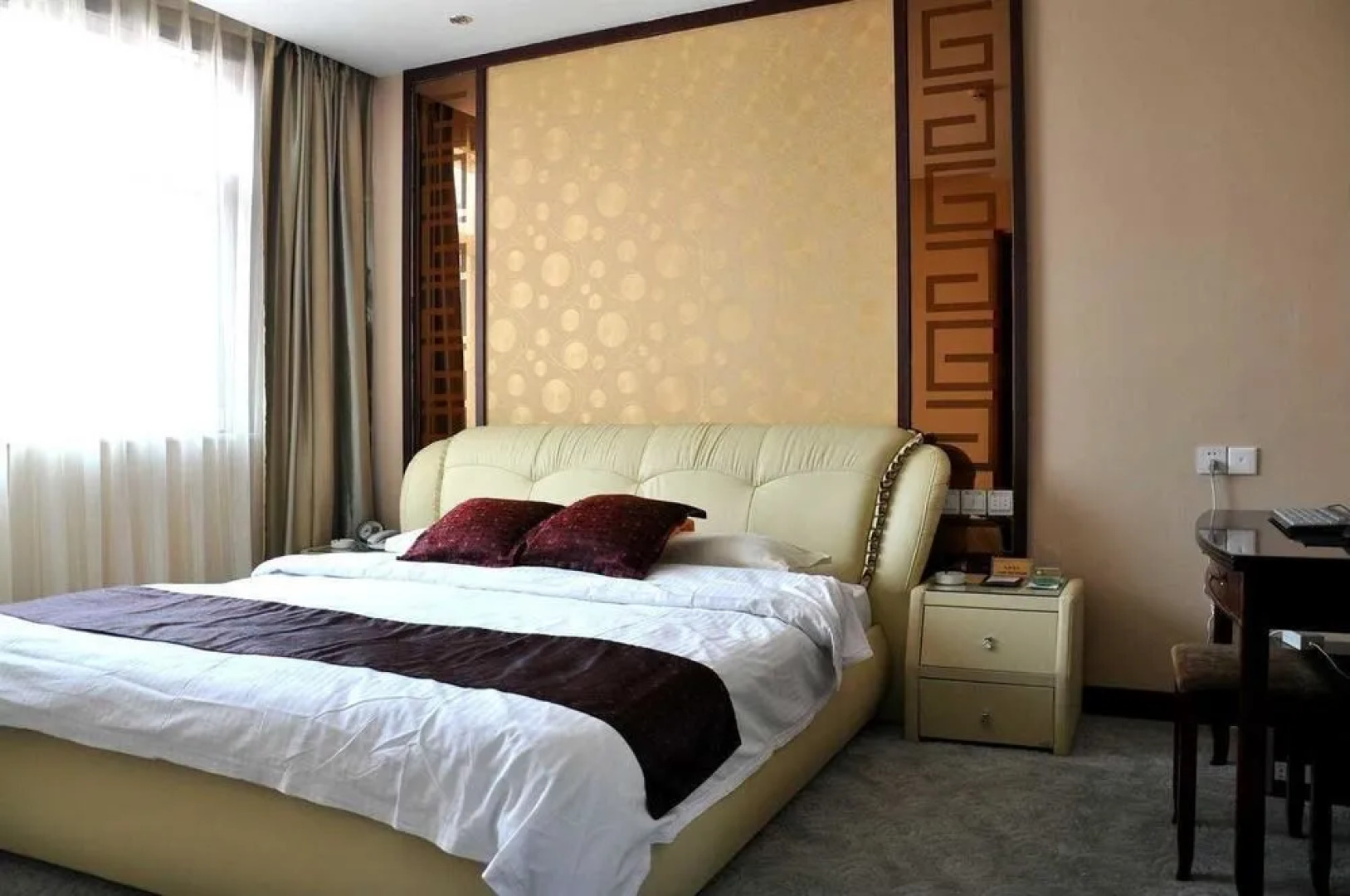 Guo Tie Hotel - Qufu