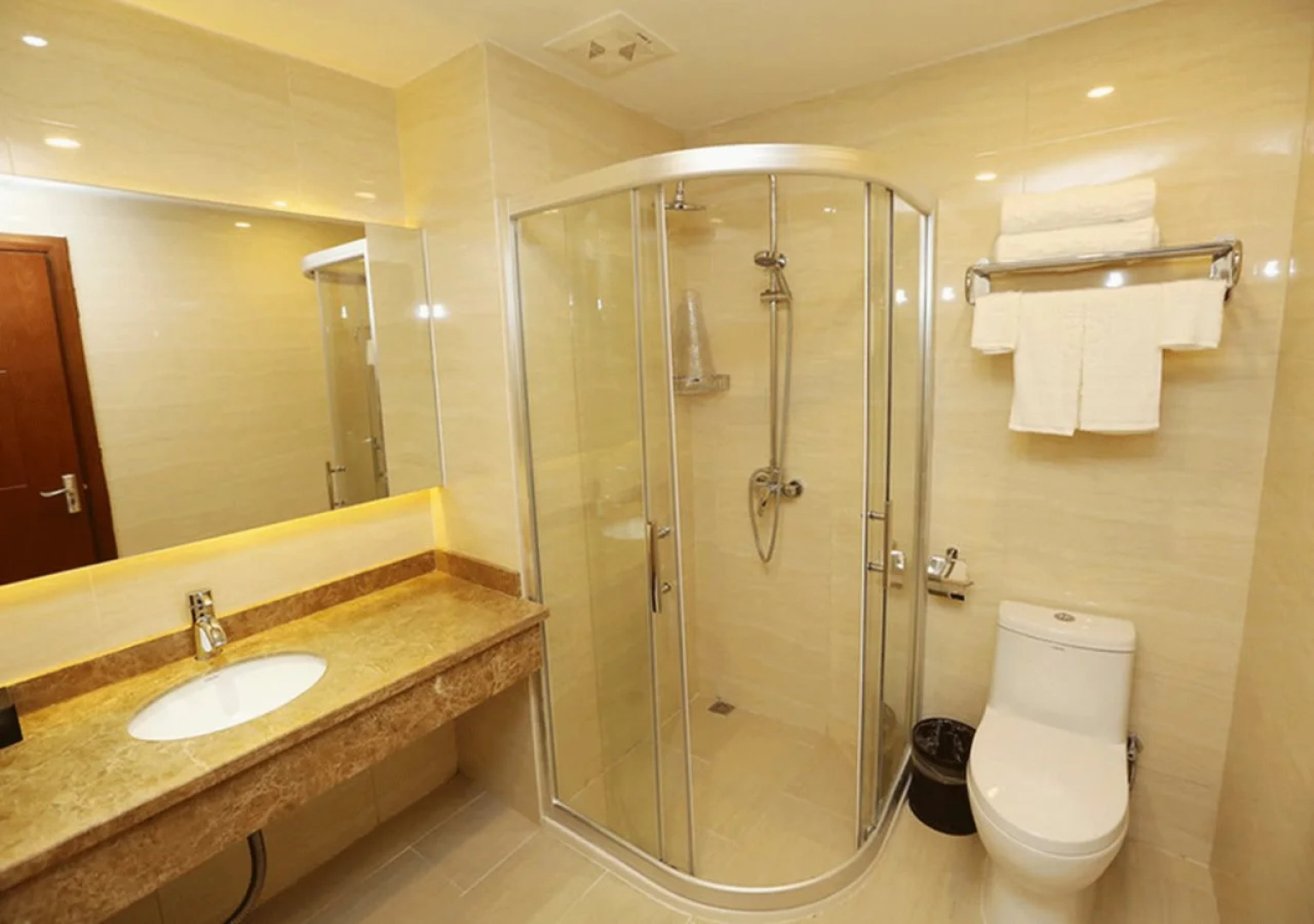 Super 8 Chengde Imperial Summer Resort