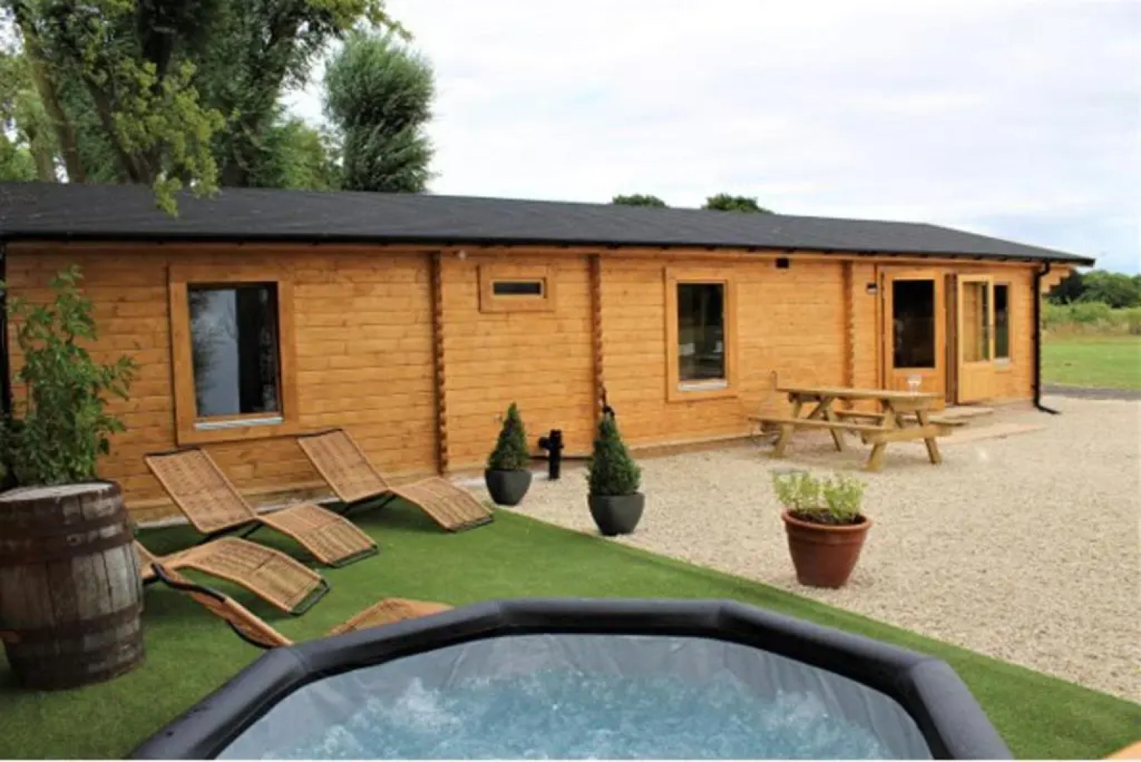 Stunning 5-bed Cabin in Ashton Under Hill