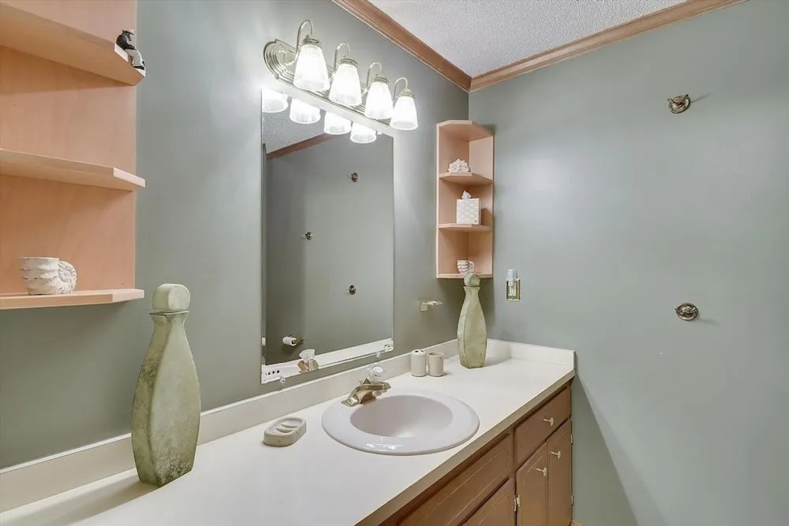 606 Coastal Hwy Unit 17 by Long & Foster