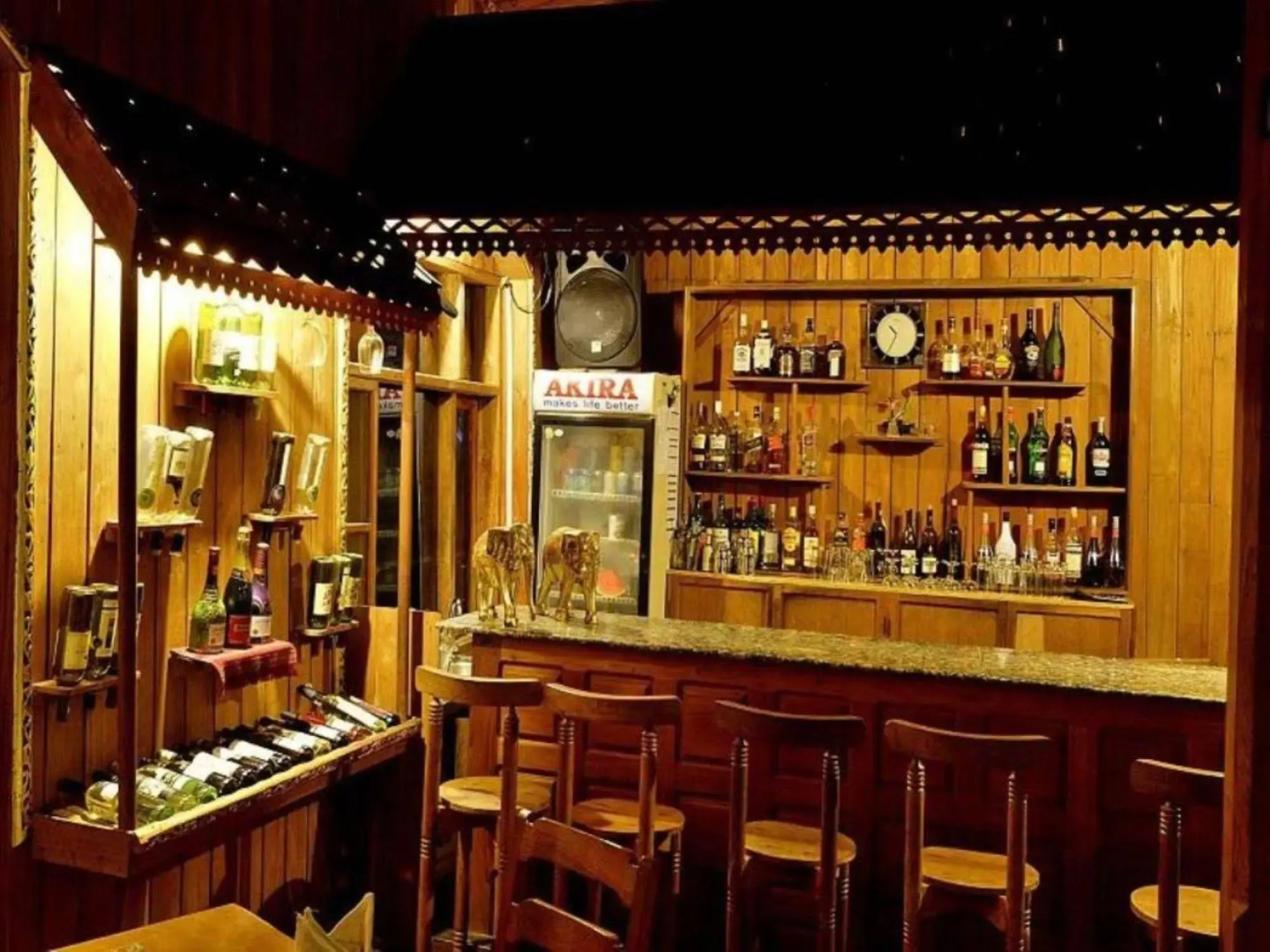 Shwe Inn Tha Floating Resort