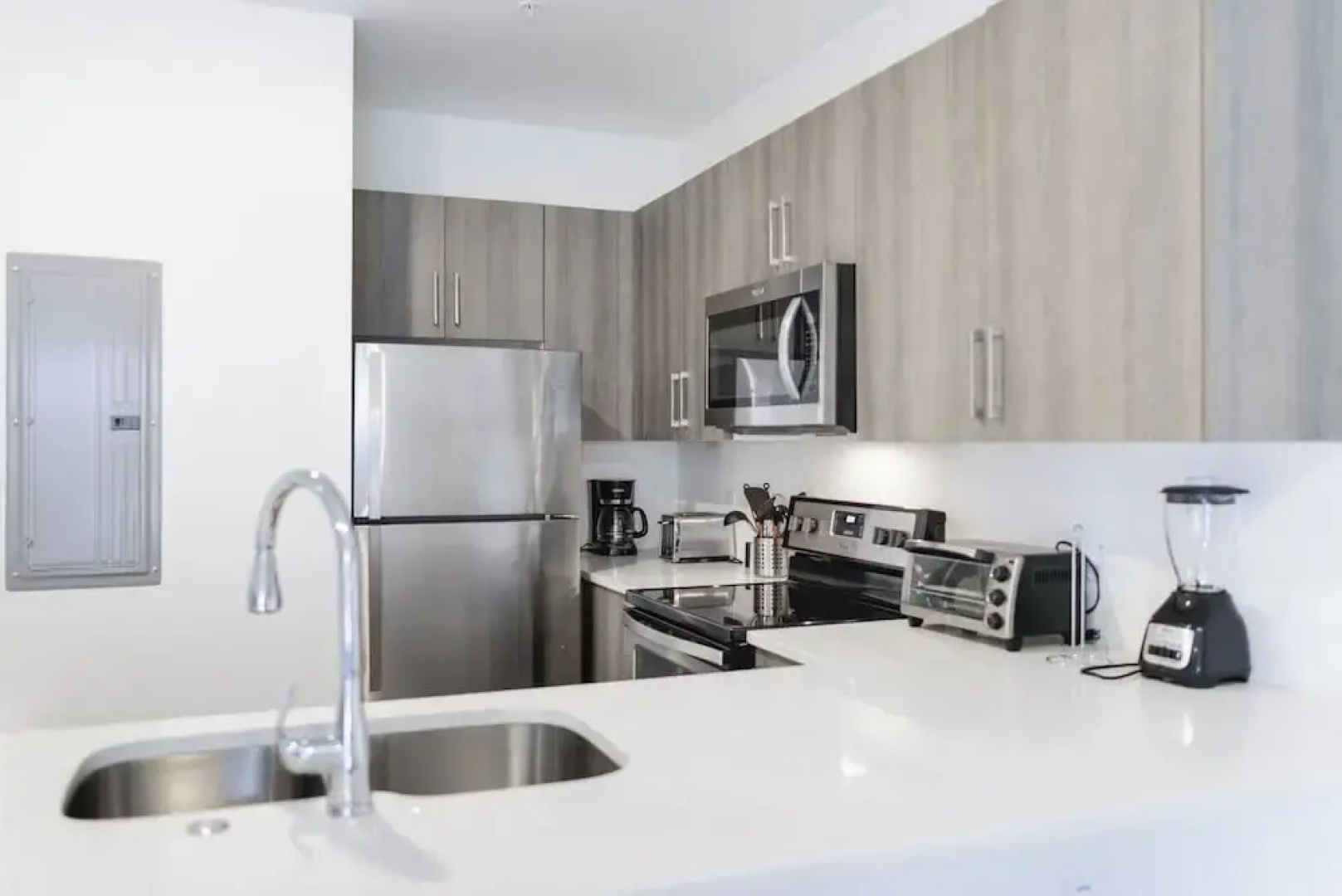 Prime Townhouses Near Design District