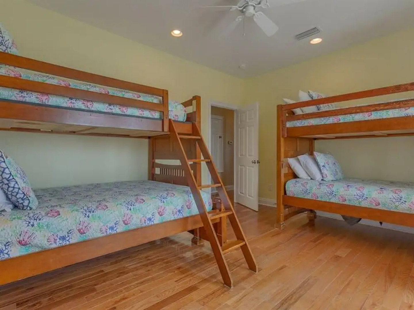 Beach Estate West by Meyer Vacation Rentals