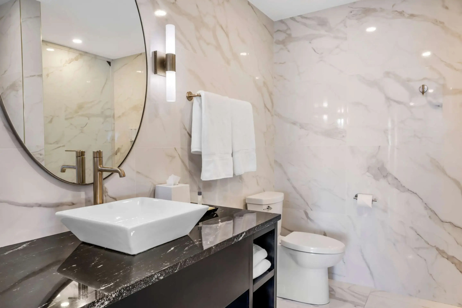 Comfort Hotel Bayer's Lake