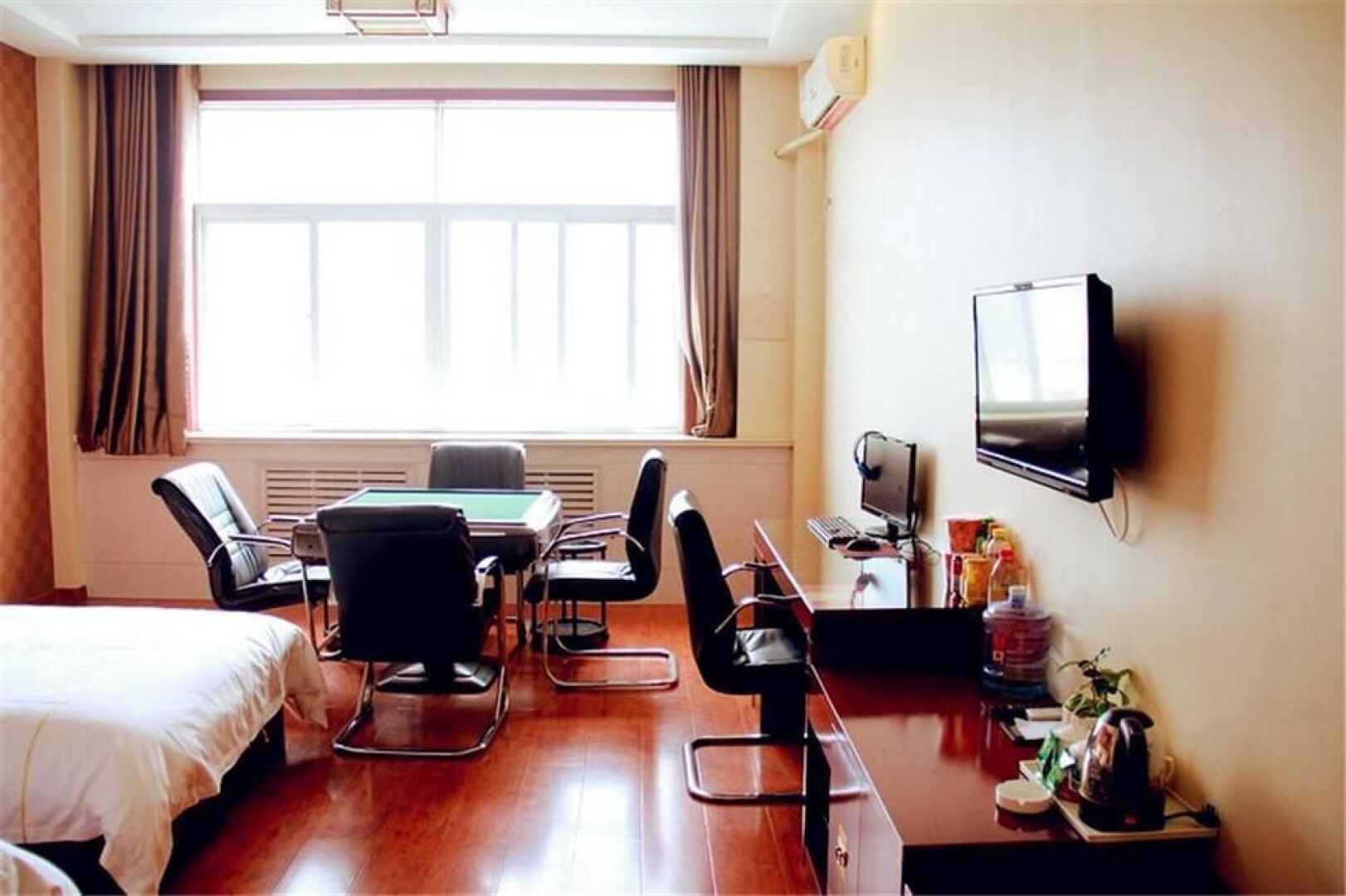 Shengdu Business Hotel