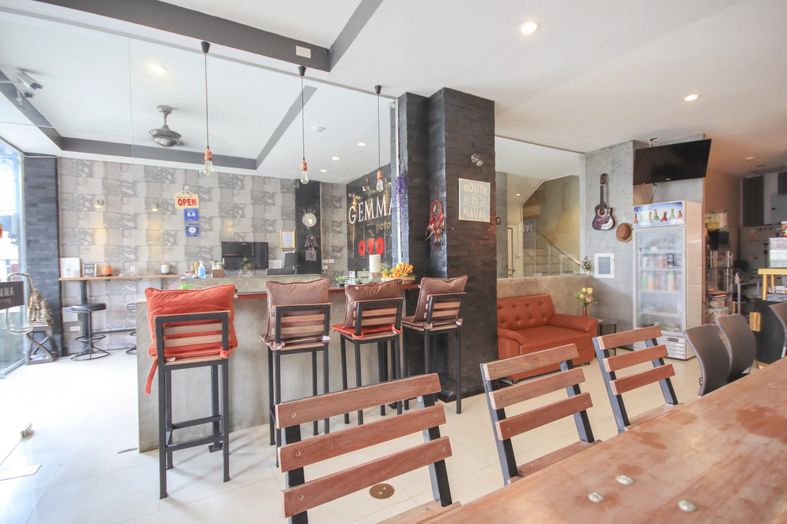 OYO 75321 Gemma Patong