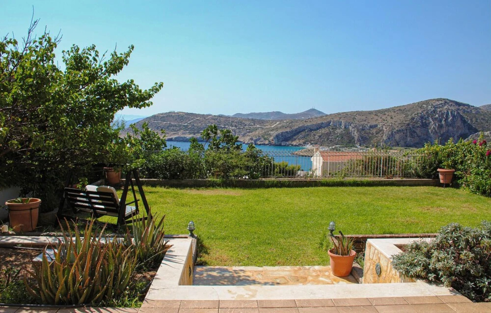 Awesome Home in Kaki Thalassa-keratea With 4 Bedrooms and Wifi