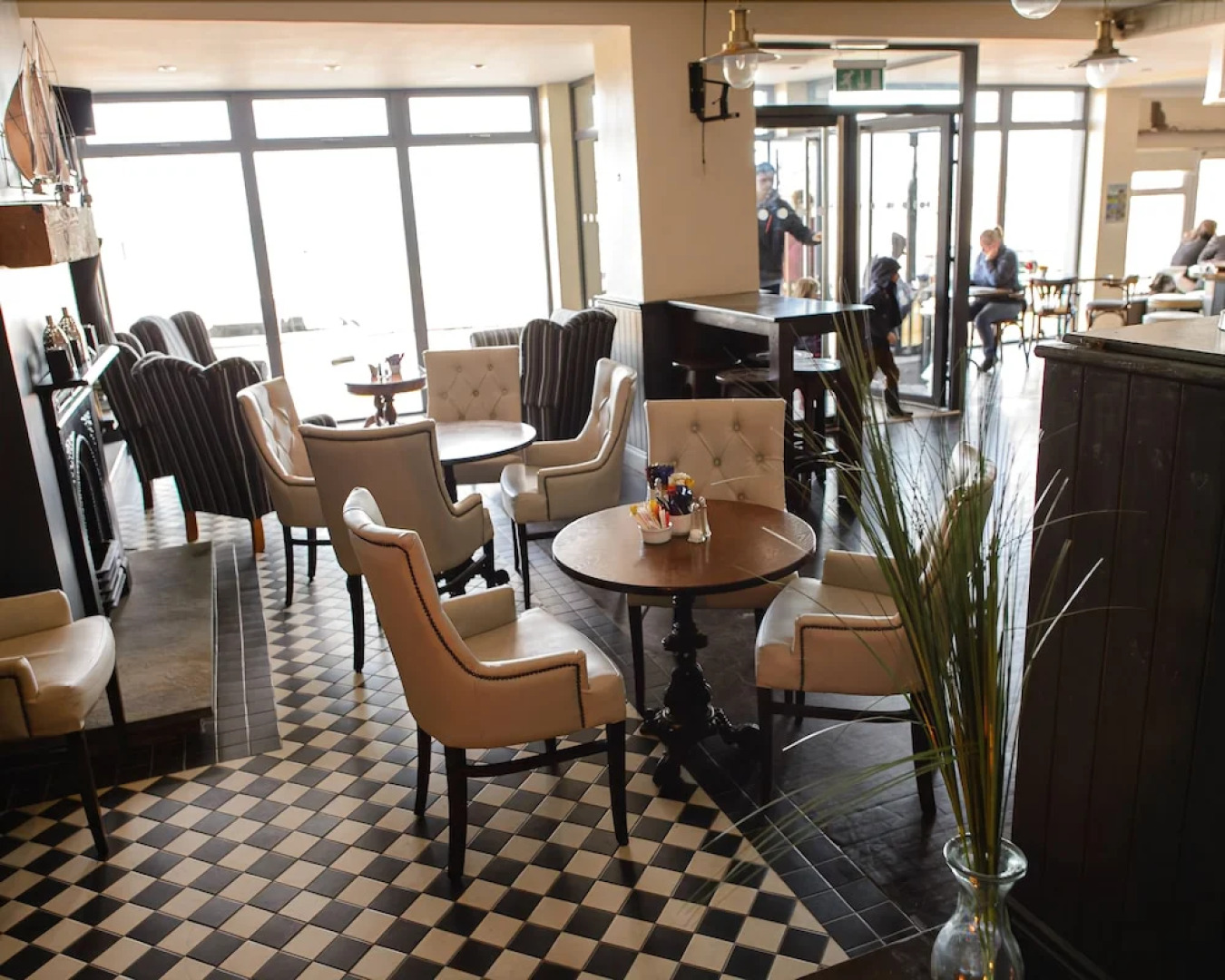 The Strand Seafood Bistro and Guesthouse