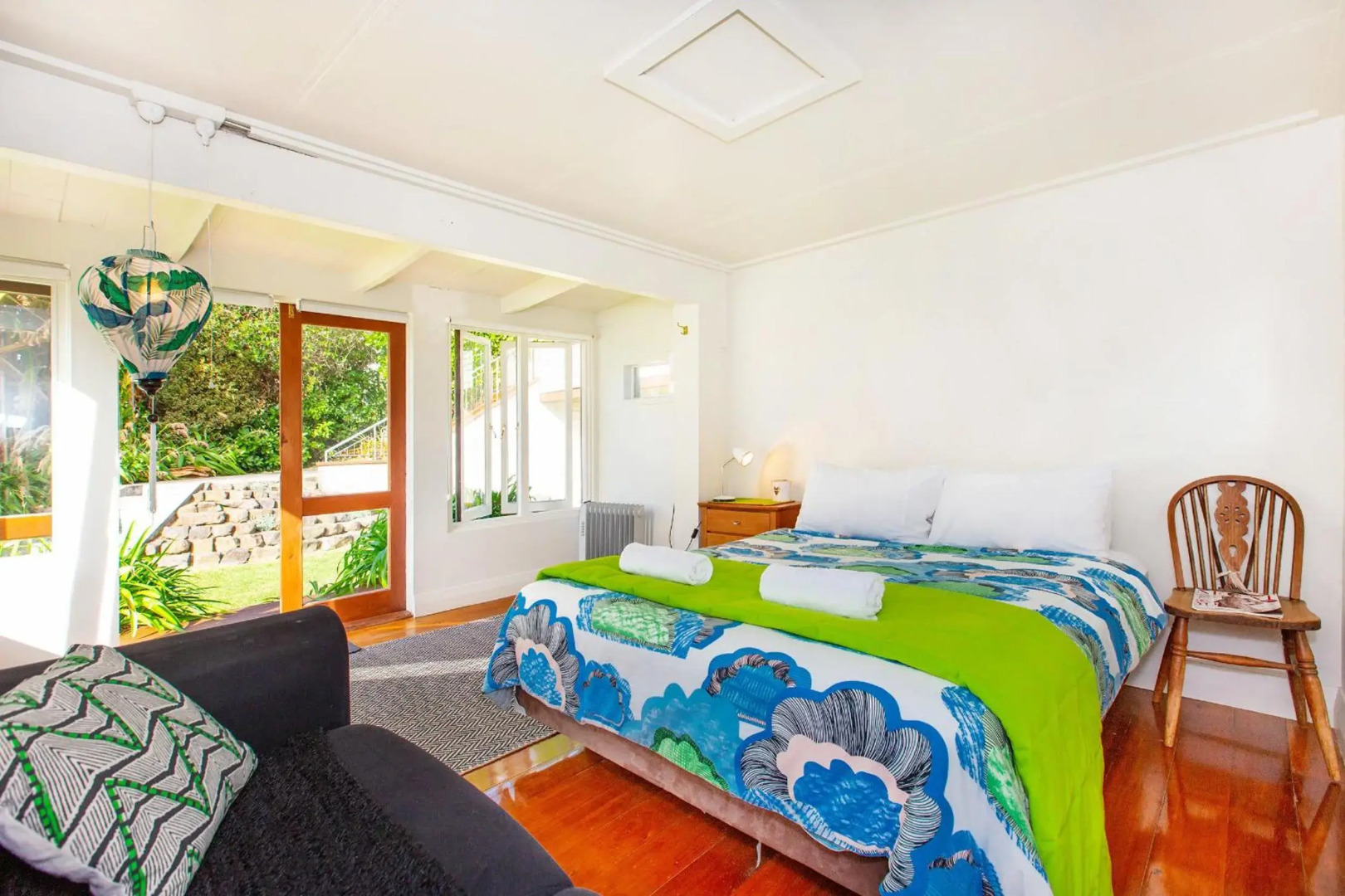 Waterfront Bach - Raglan Bach