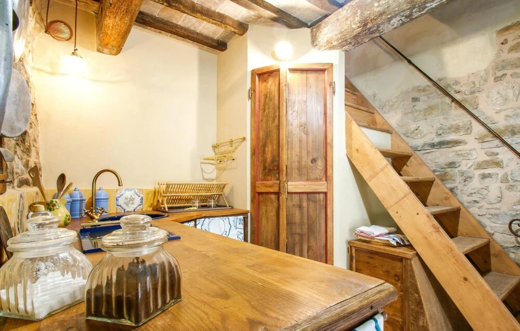 Beautiful Apartment in Villagrande di Monteco With 2 Bedrooms