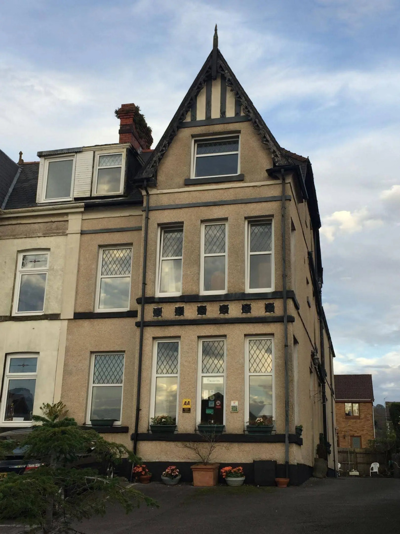 Tree Tops Guest House