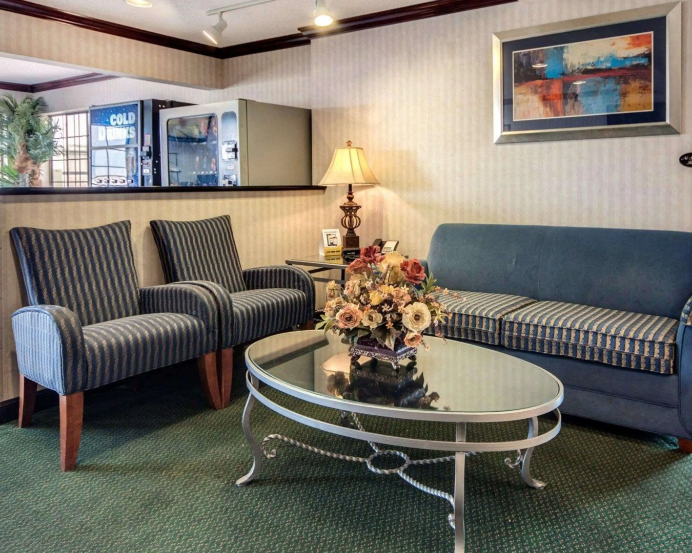 Econo Lodge Inn & Suites El Paso West