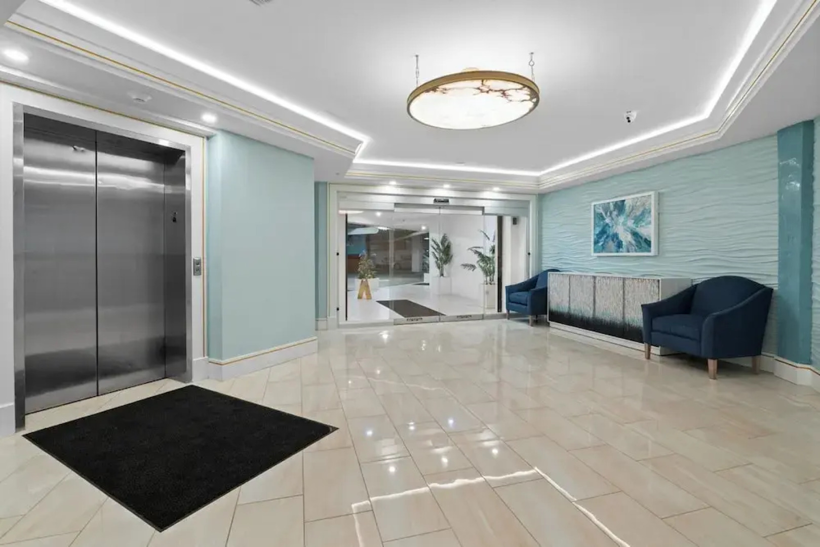 Harbor Suites at Harborwalk Village