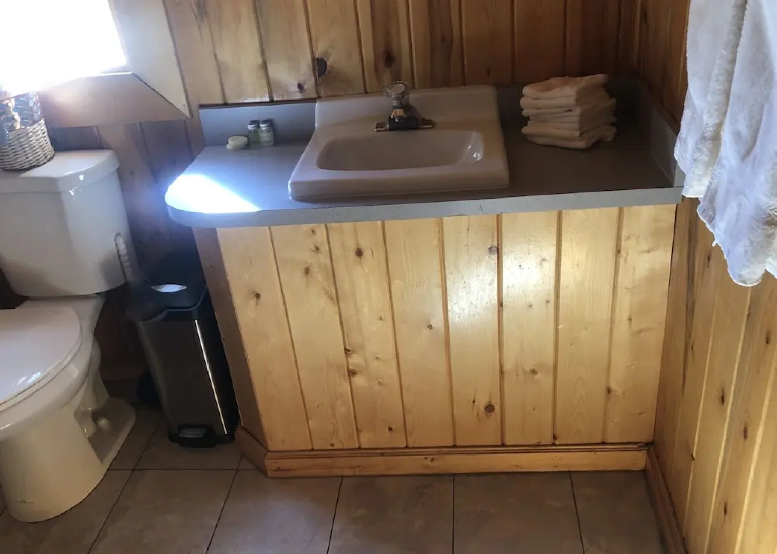 Carlo Creek Cabins