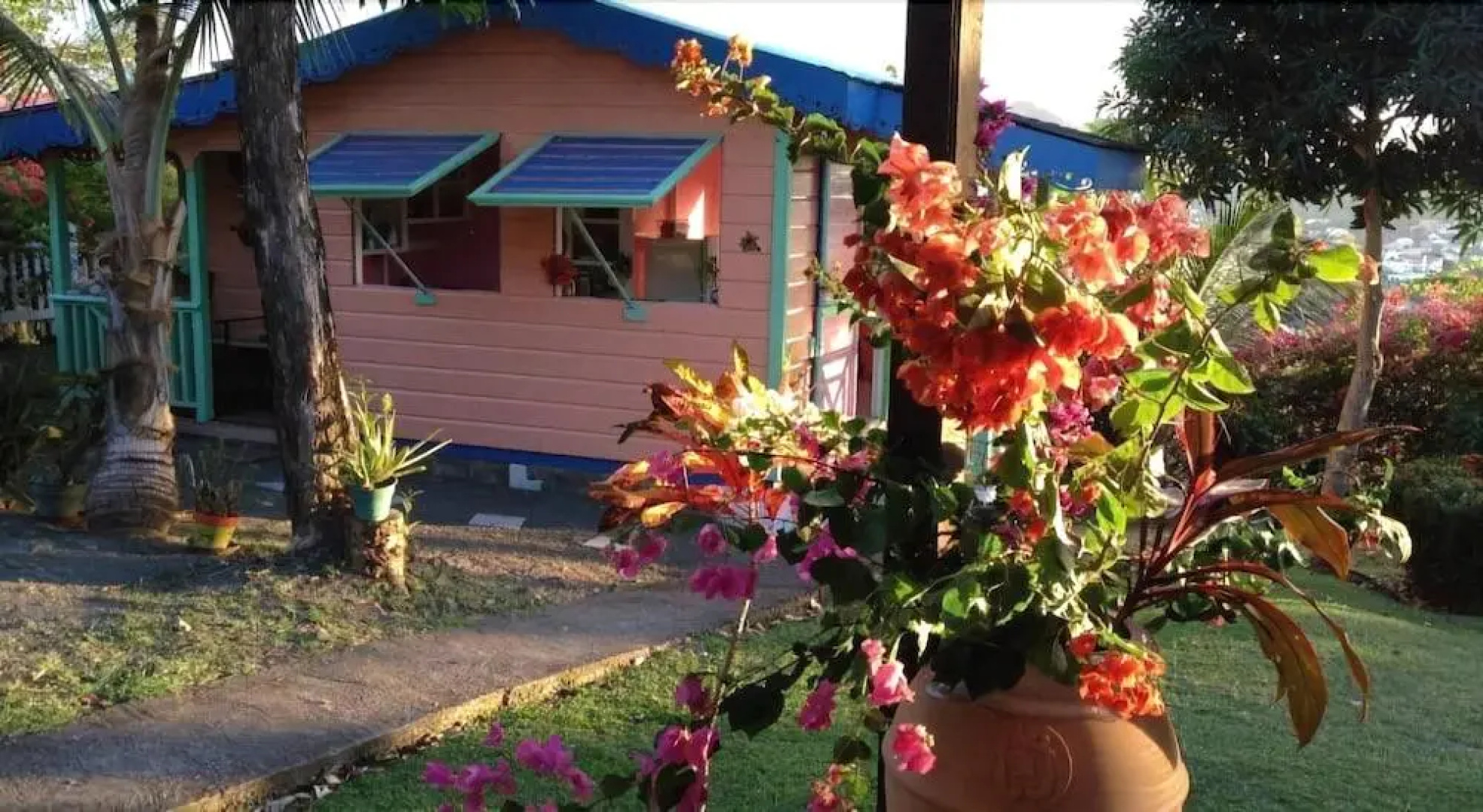 I Mari Villas and Apartments