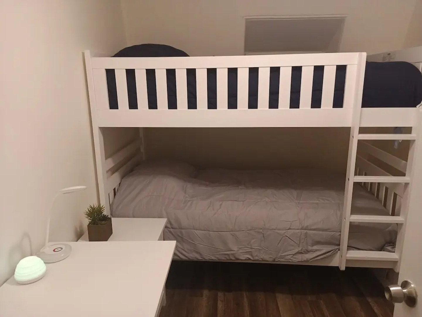 Global Bed & Breakfast