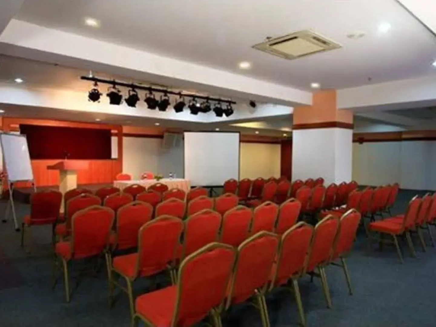 Mayres Hotel Kota Tinggi