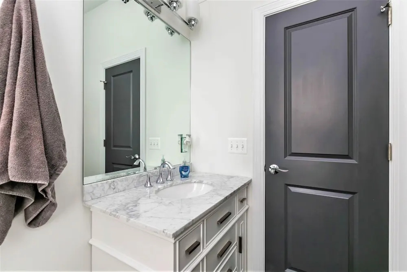 !new! Luxury Home Near Harbor W/rooftop Deck