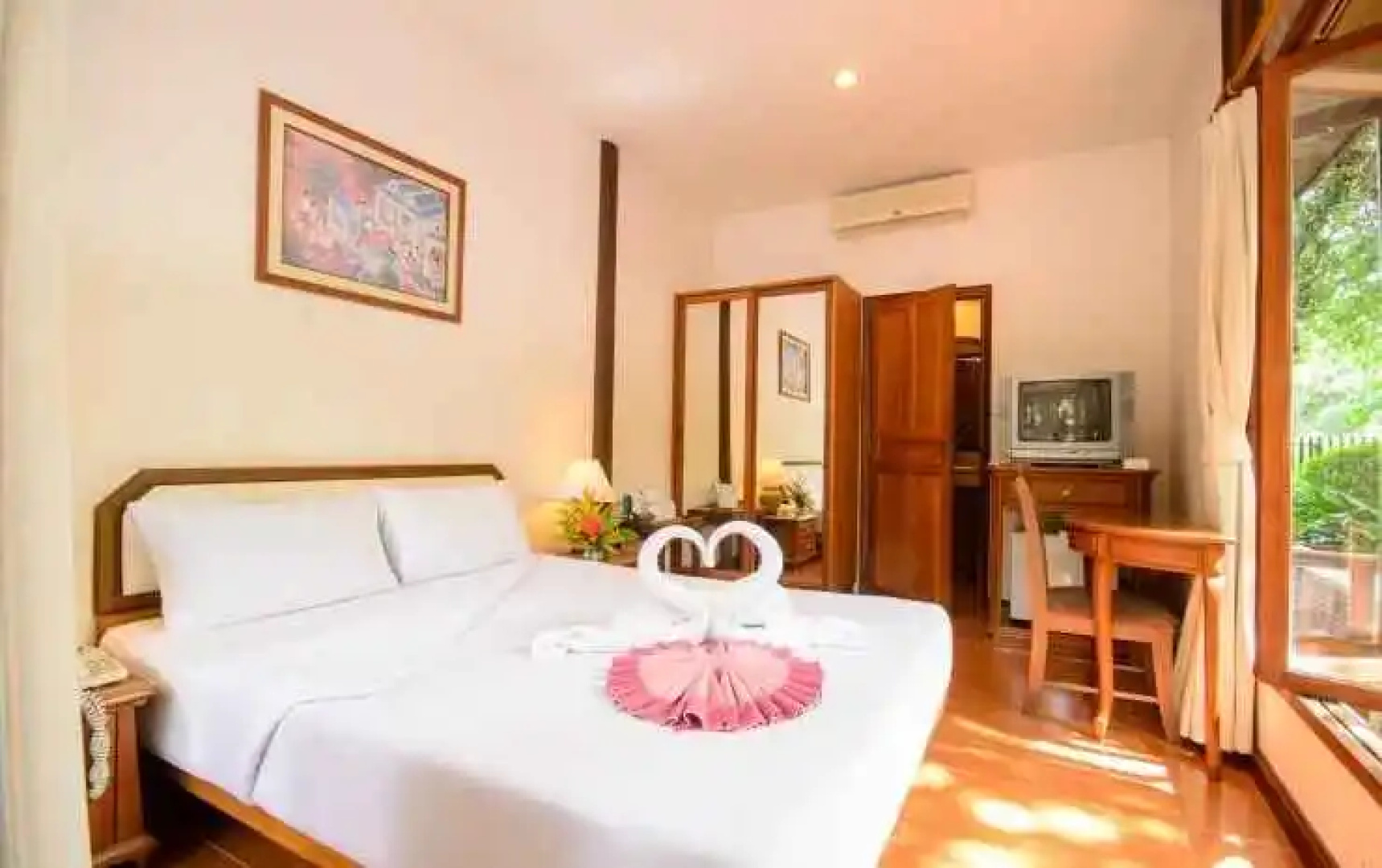 Petchvarin Resort and Spa
