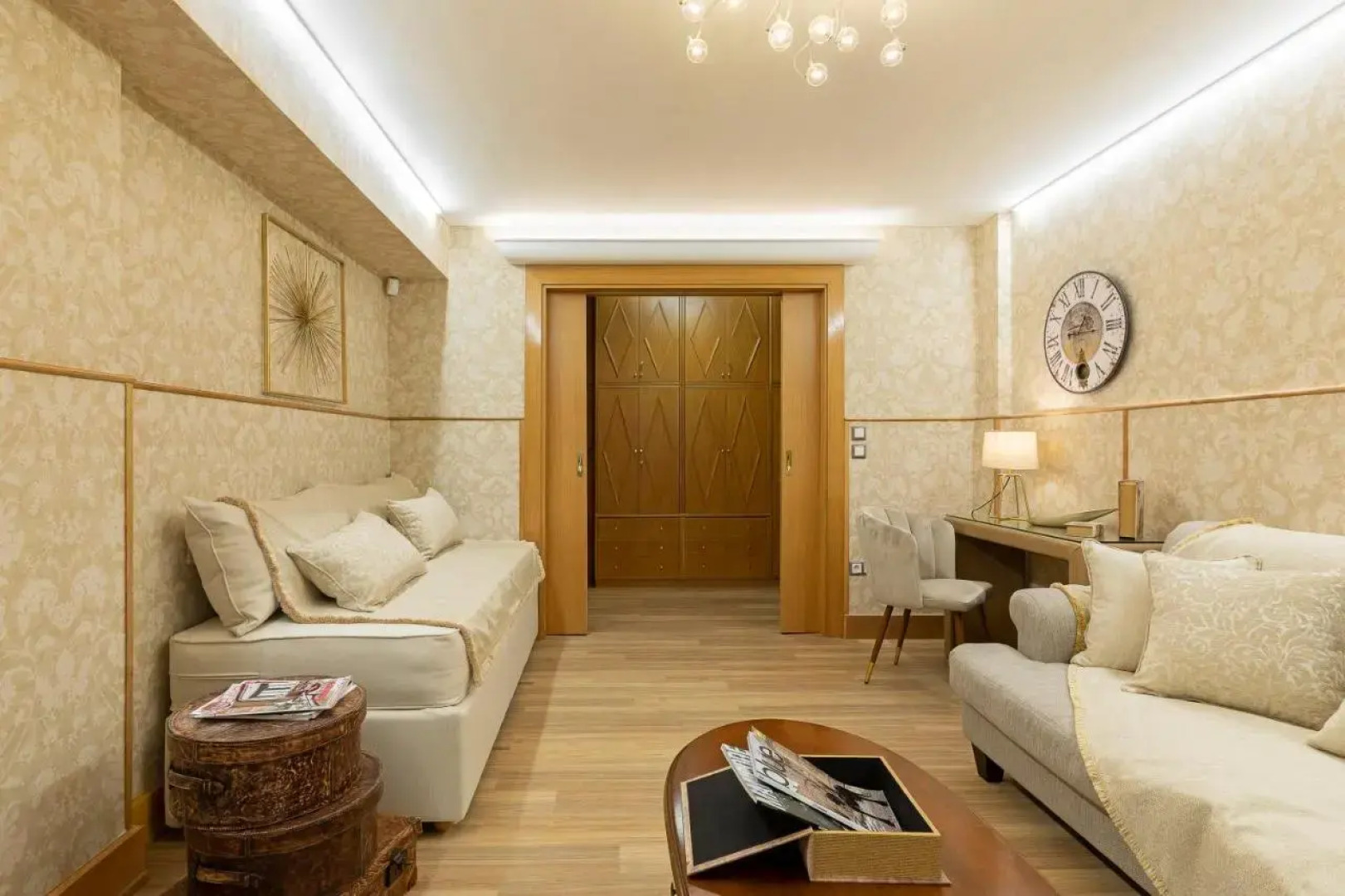 Vouliagmeni's Elegance by Acropolis Suites