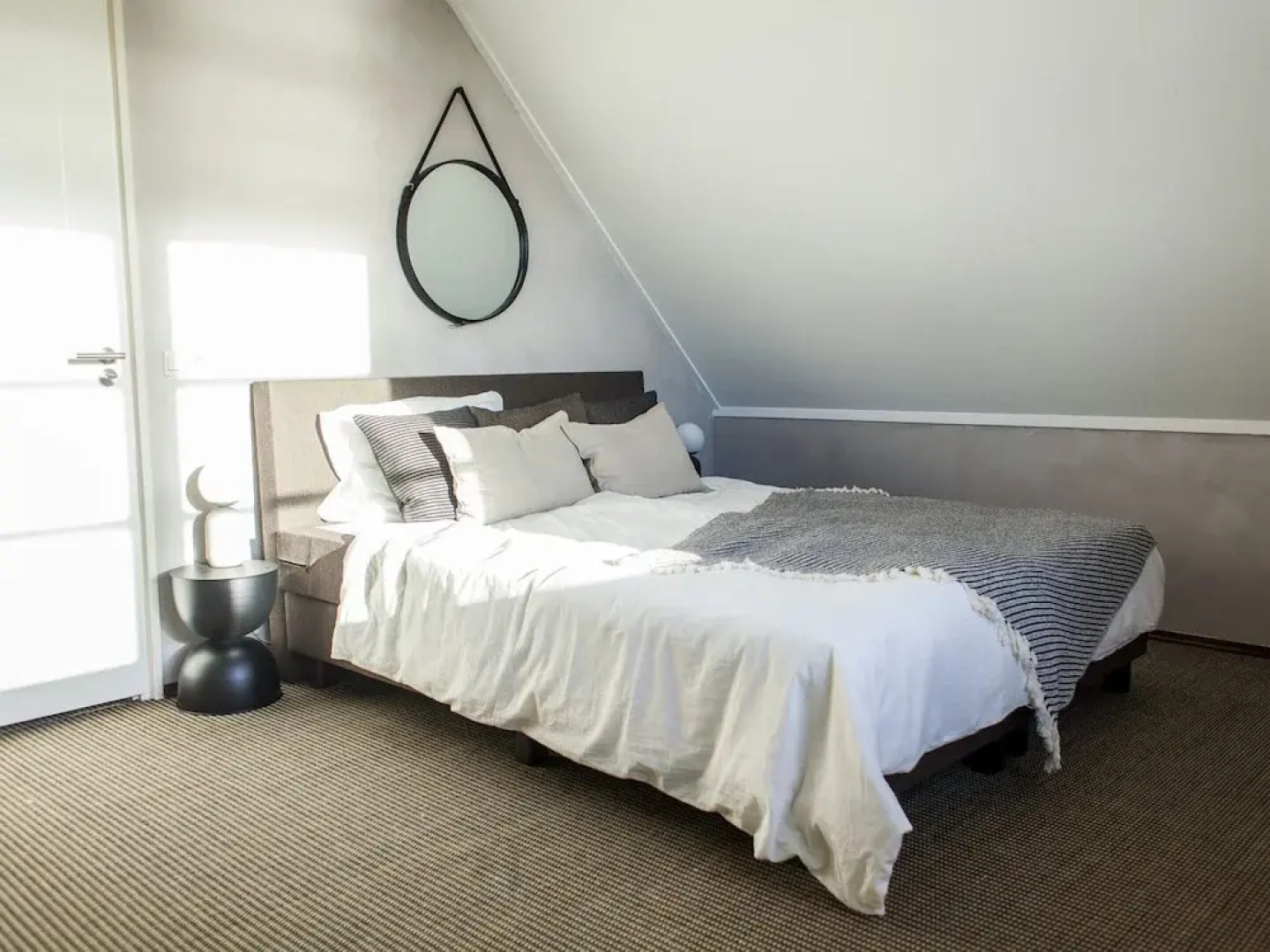 Thatched Villa by Ijsselmeer