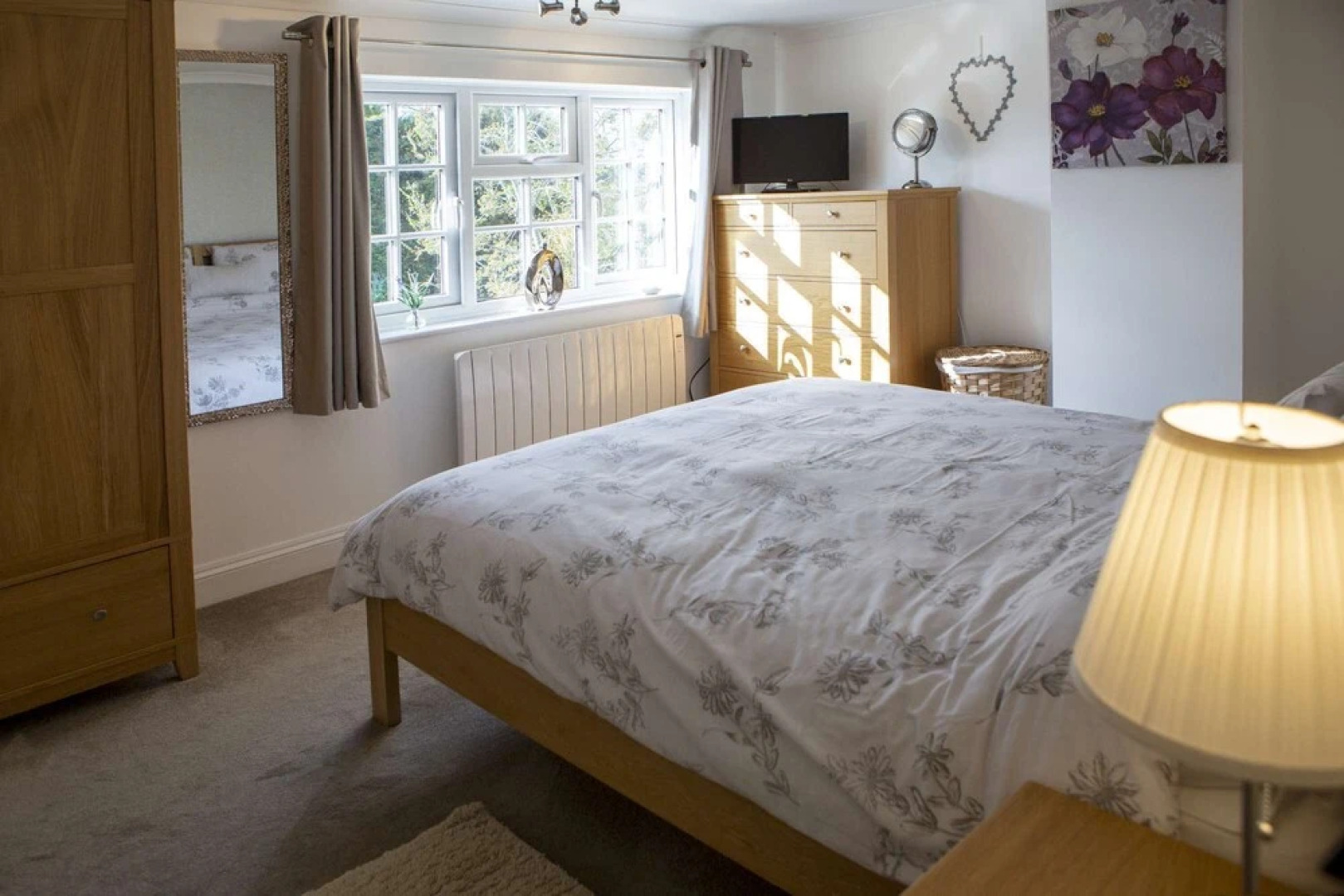 Hemsby Cottage With spa Bath and Private Garden