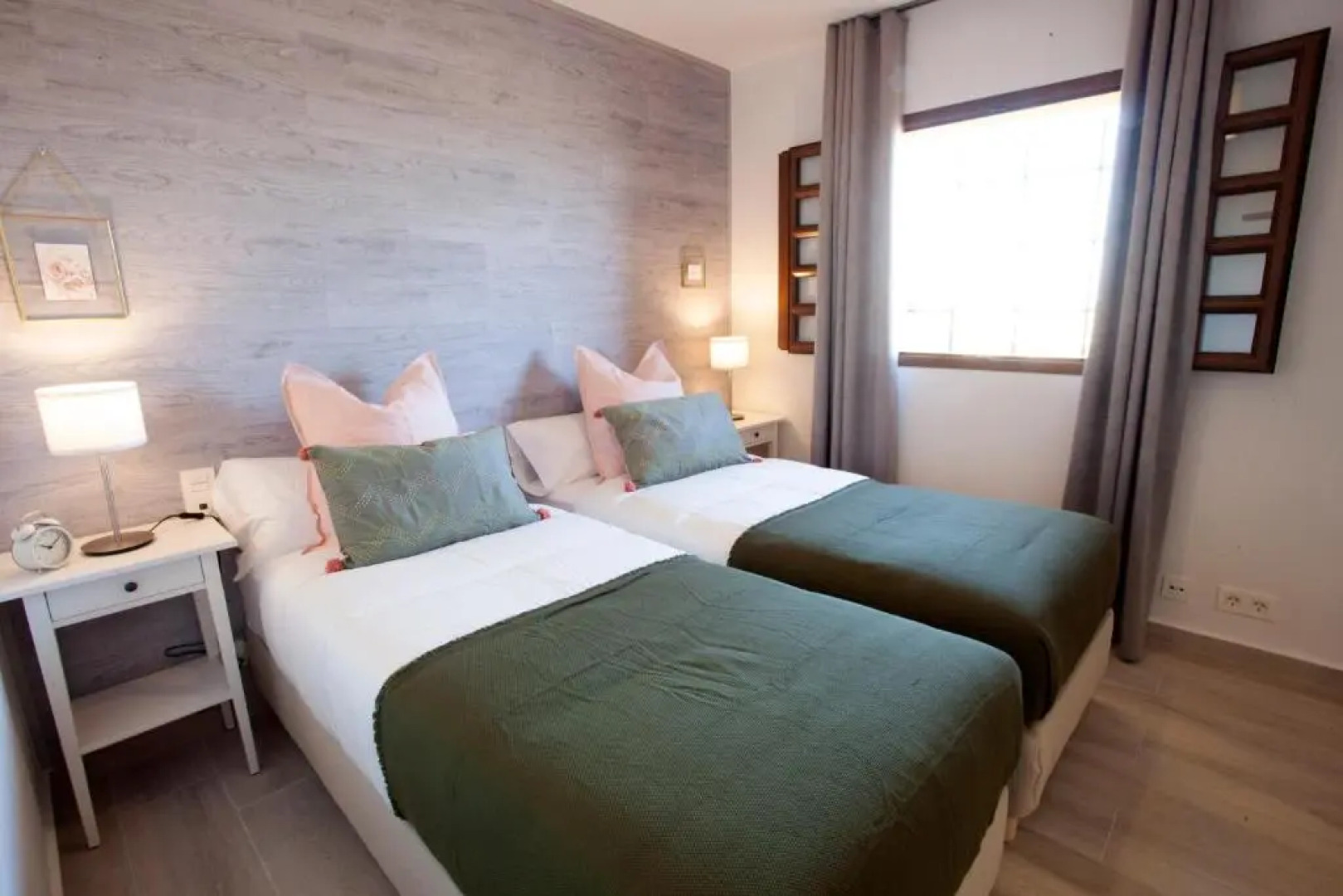 Desert Springs Apartment 354