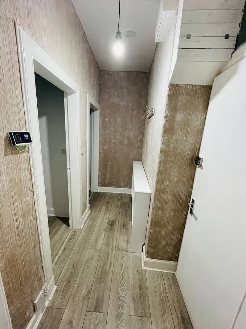 1 Bedroom Pet Friendly Apt Wd Free Wifi, Parking, Netflix & Pool Table. Sleeps 3