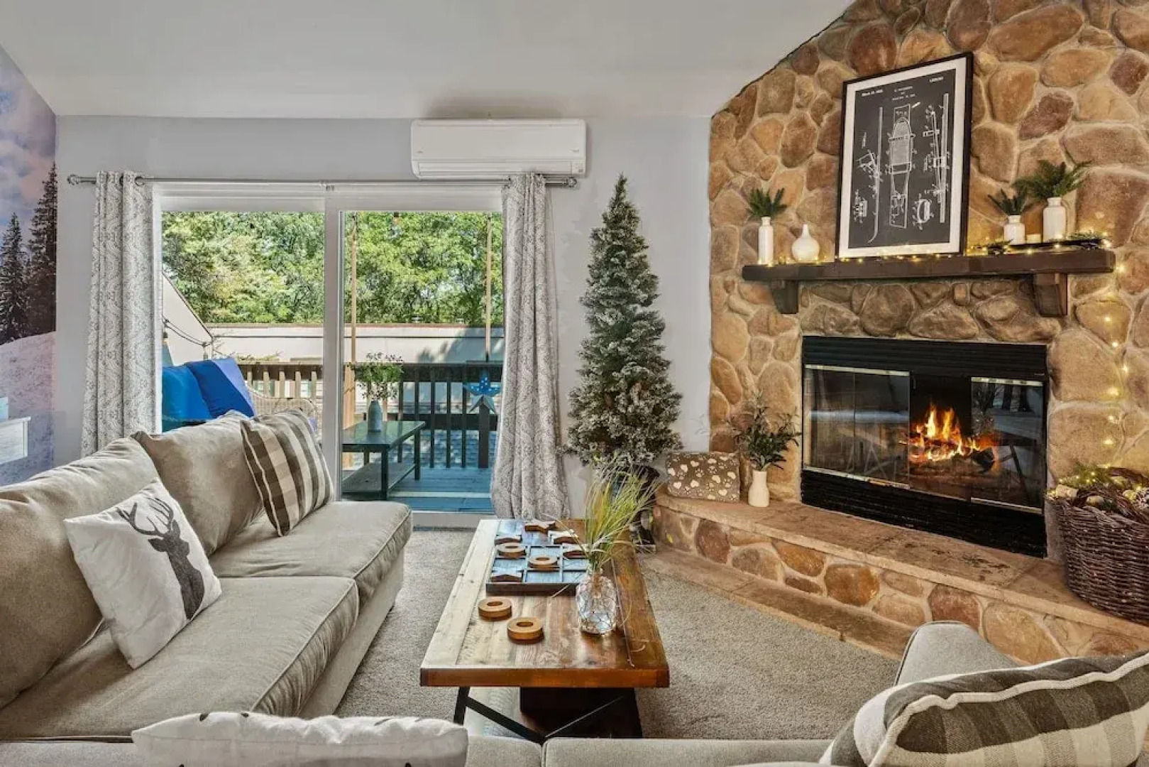 Slopeside Escape by Avantstay Walk to Ski Lifts Arcade Games Shuffleboard