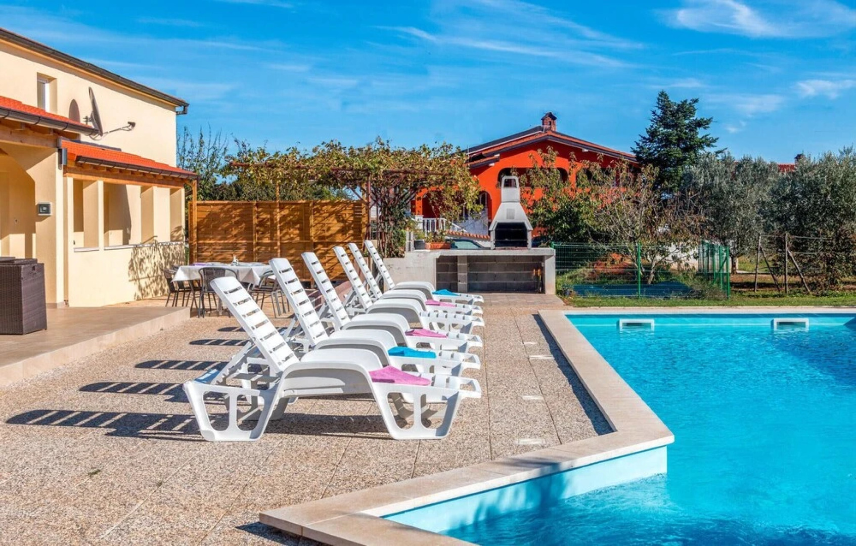 Awesome Home in Marcana with Hot Tub, Sauna & 6 Bedrooms