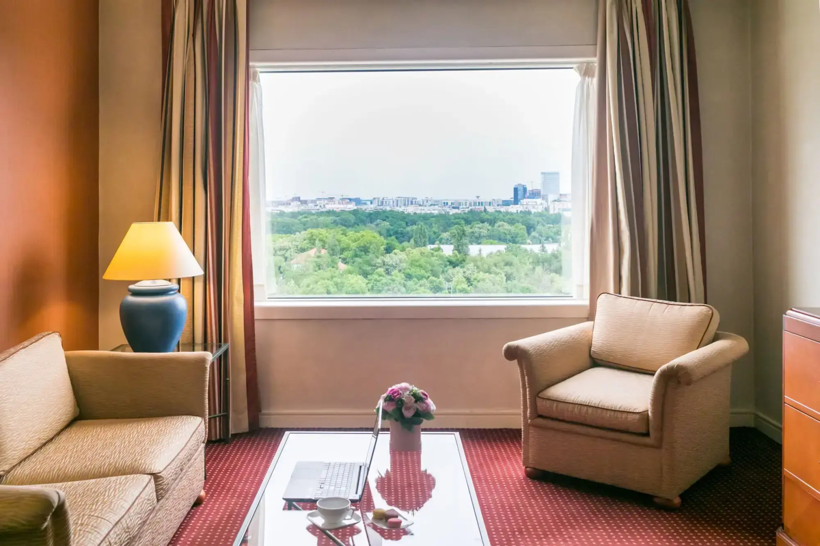 Отель Pullman Bucharest World Trade Center