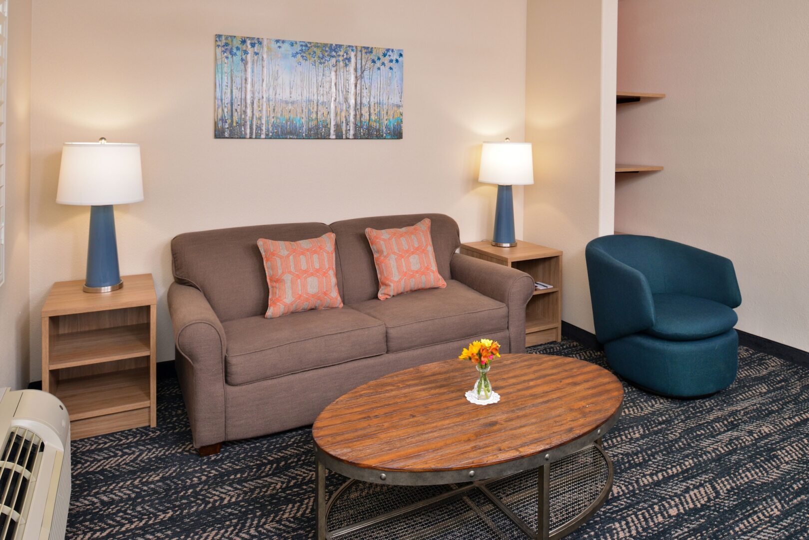 La Fuente Inn & Suites