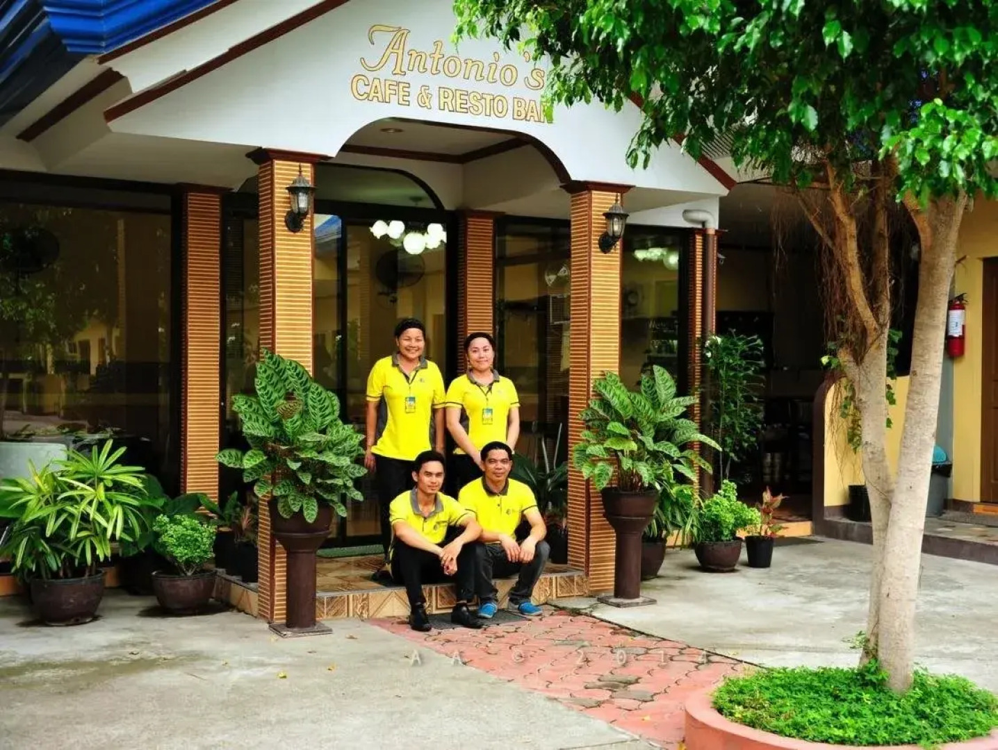 Antonio's Apartelle & Suites