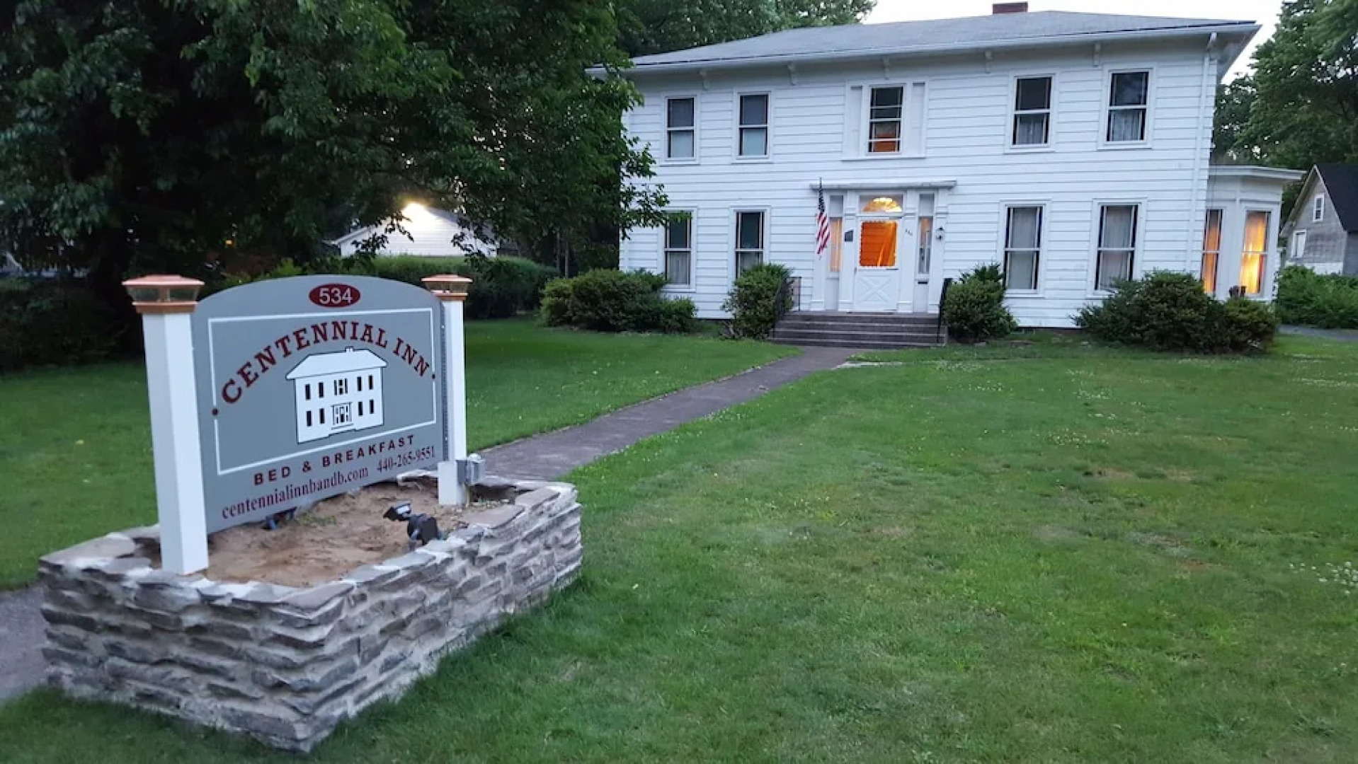 Centennial Inn Bed & Breakfast