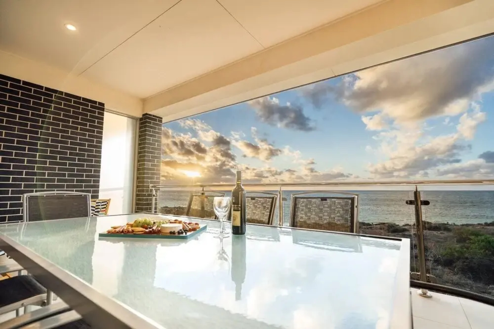 La Bella Vita-beachfront Living - Lift - Sunset Views