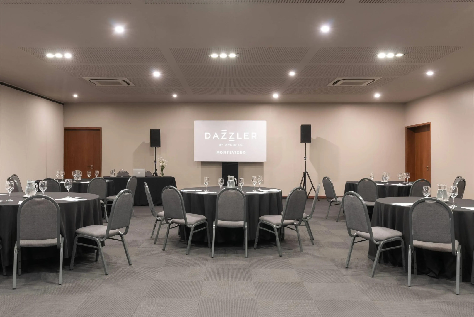 Dazzler by Wyndham Montevideo